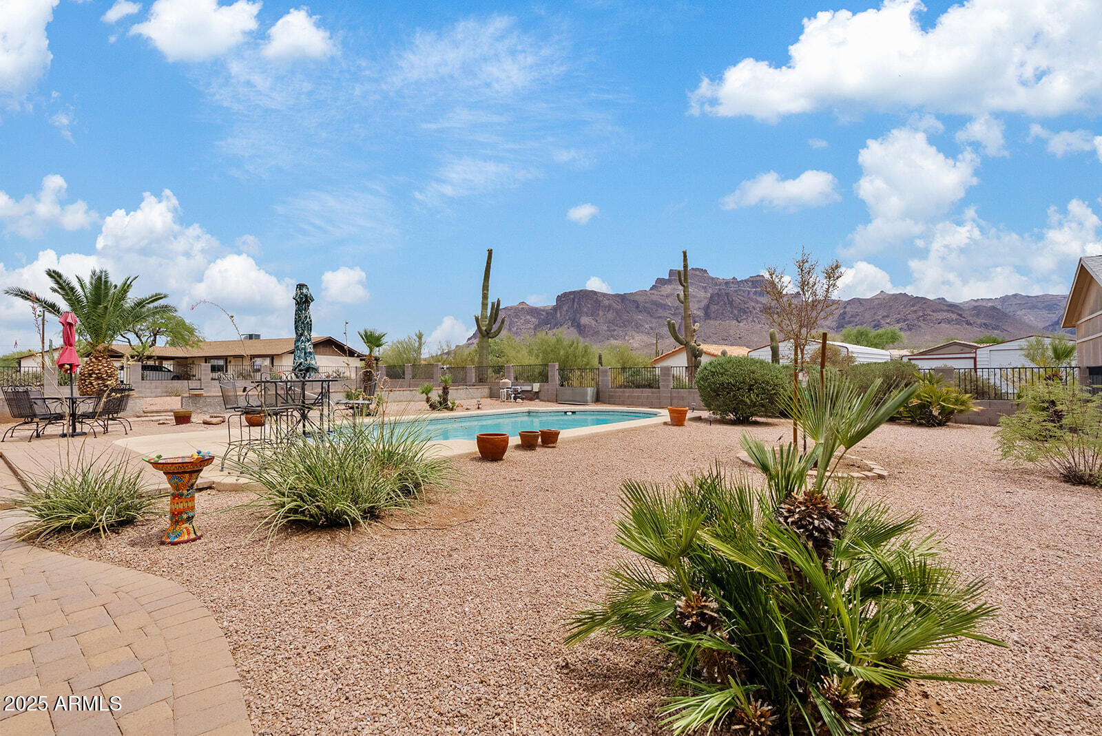 75 N VAL VISTA Road