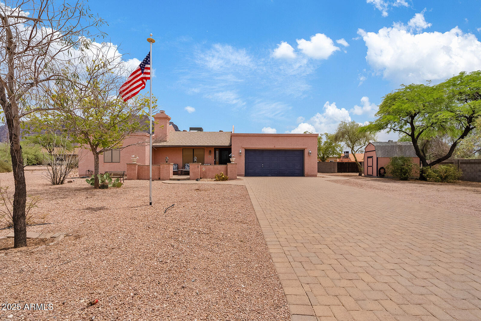 75 N VAL VISTA Road