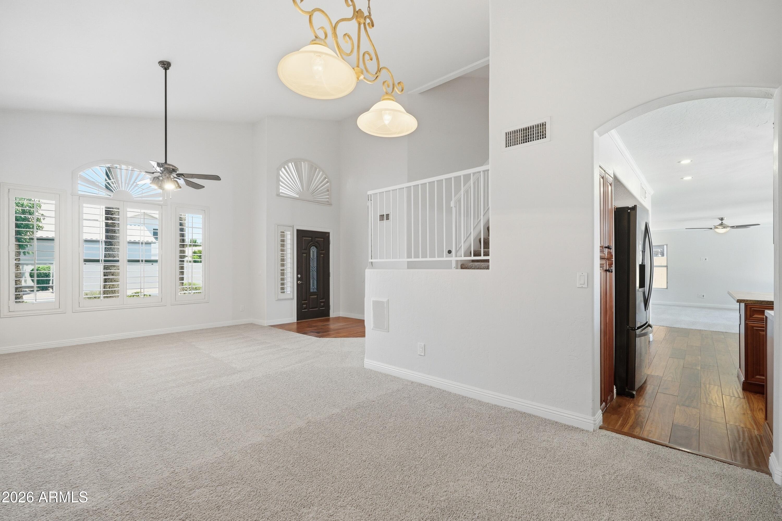 1231 W ISLANDIA Drive