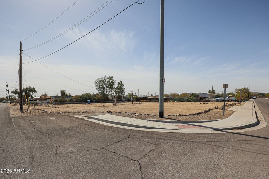 HARD TO FIND LOT IN THE NORTHWEST VALLEY!!!  19,000 SQUARE FEET  *NO HOA*  Zoning gives you multiple options! Multi-family, single family home or put a few trailers or manufactured homes on it.  Water, electric, cable, internet and septic already all on the lot. Septic system currently capped. Seller not sure of condition. Sewer runs runs down Foothill and sides the parcel. Two minutes off the 17 and less than five from the 101/I-17 interchange. Close to all the shopping, restaurants, gyms, movie theaters and nightlife at Norterra. Close to bus lines and has mountain views. Lots like this do not come along often!