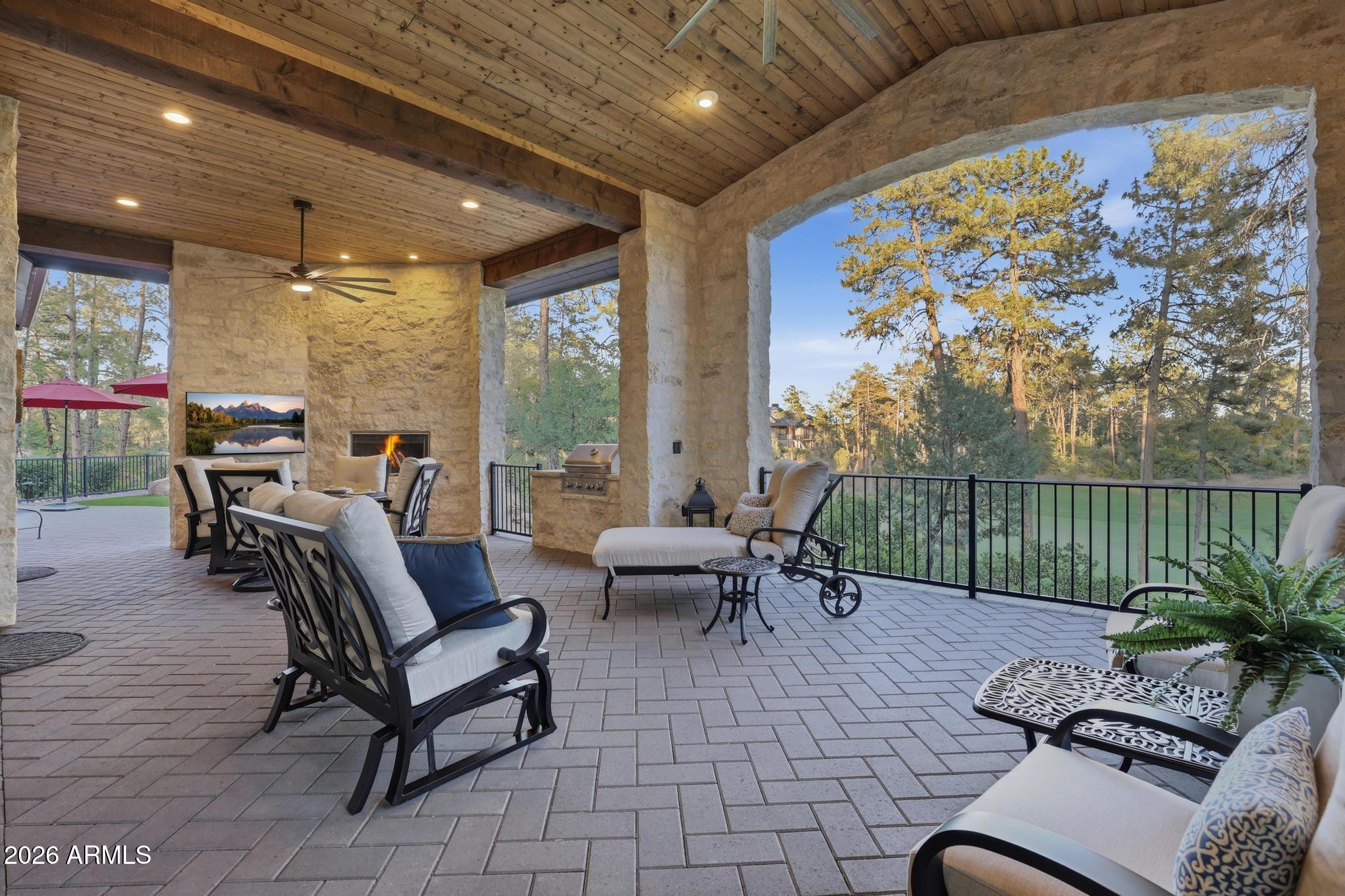 RIM GOLF CLUB PHASE 1 - Residential