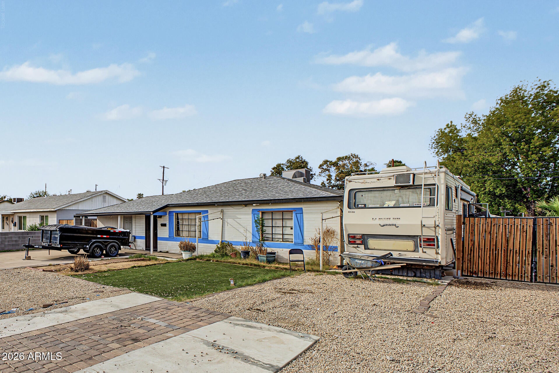 2102 W Campbell Avenue