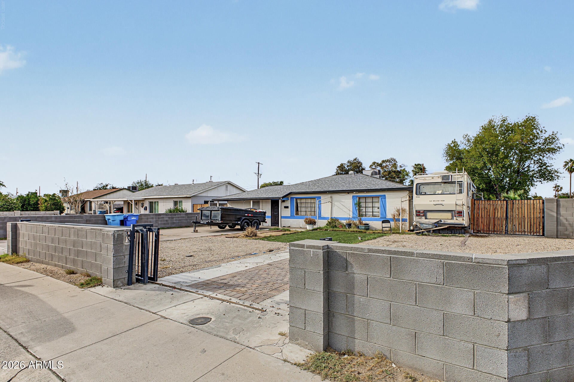 2102 W Campbell Avenue