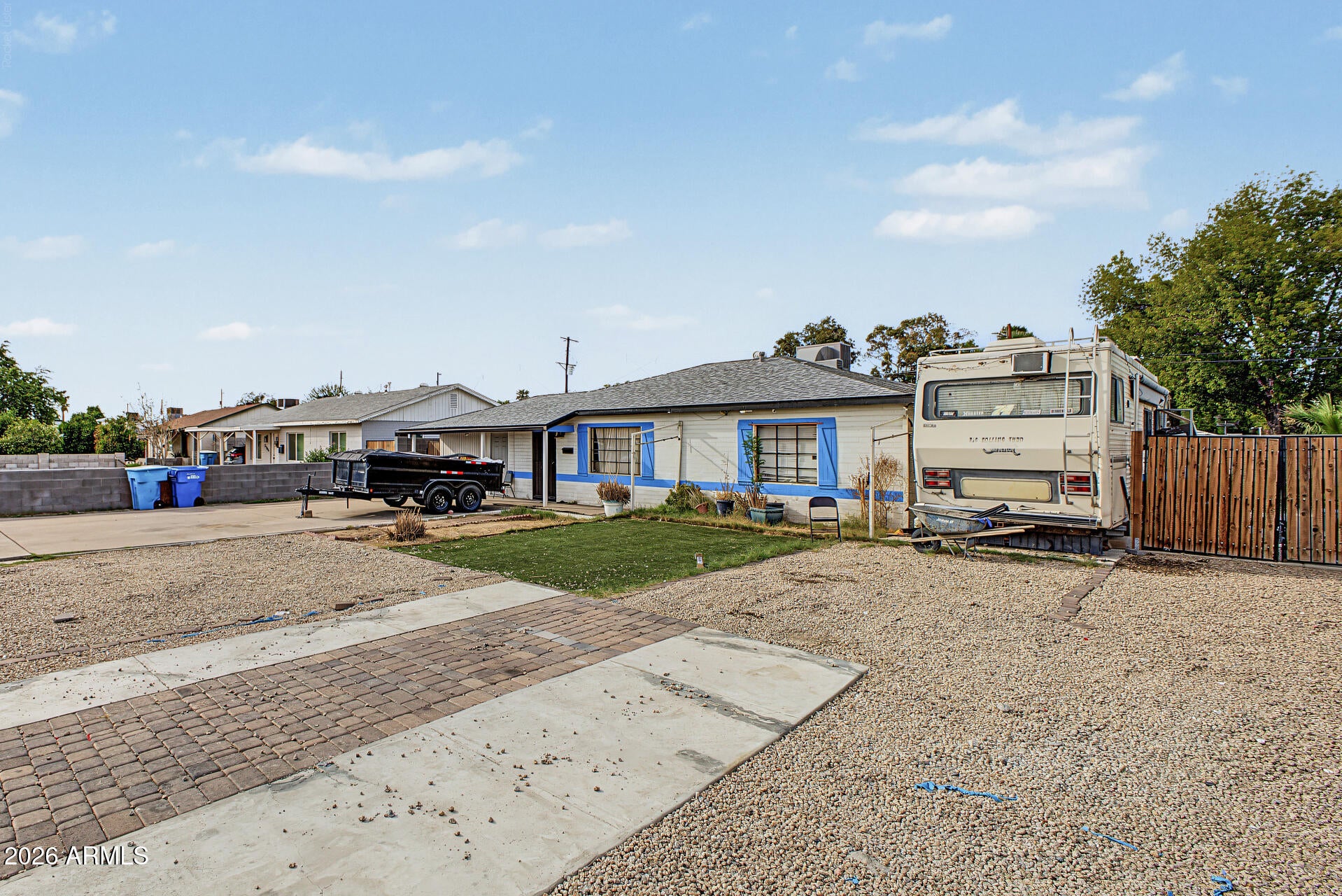 2102 W Campbell Avenue