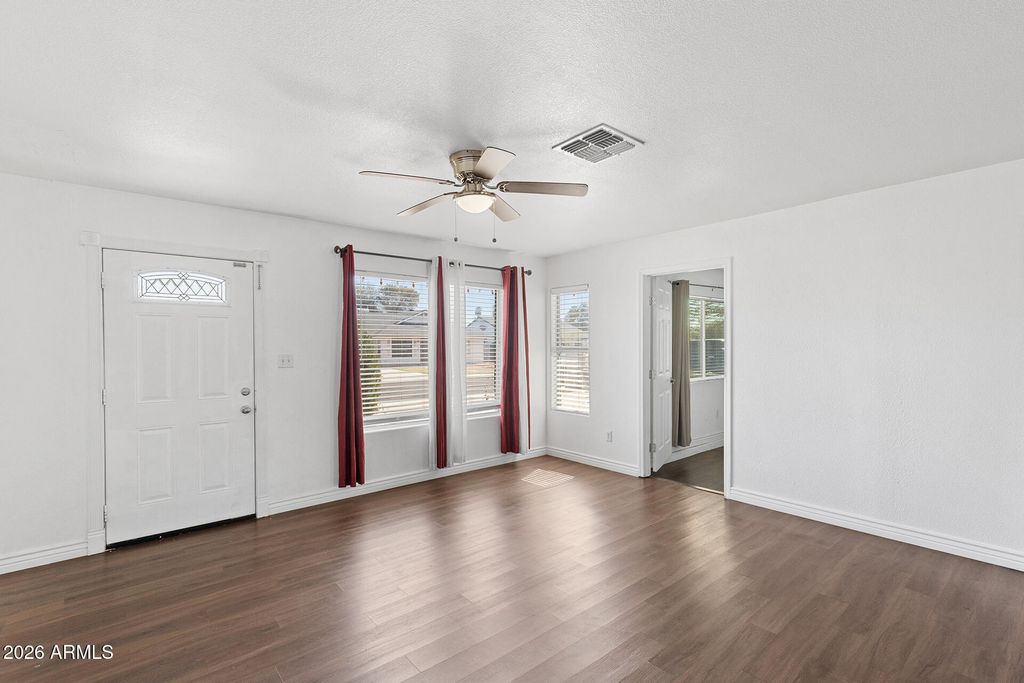 Photo of 10826 N 72nd Drive, Peoria, AZ 85345 (MLS # 6992912)