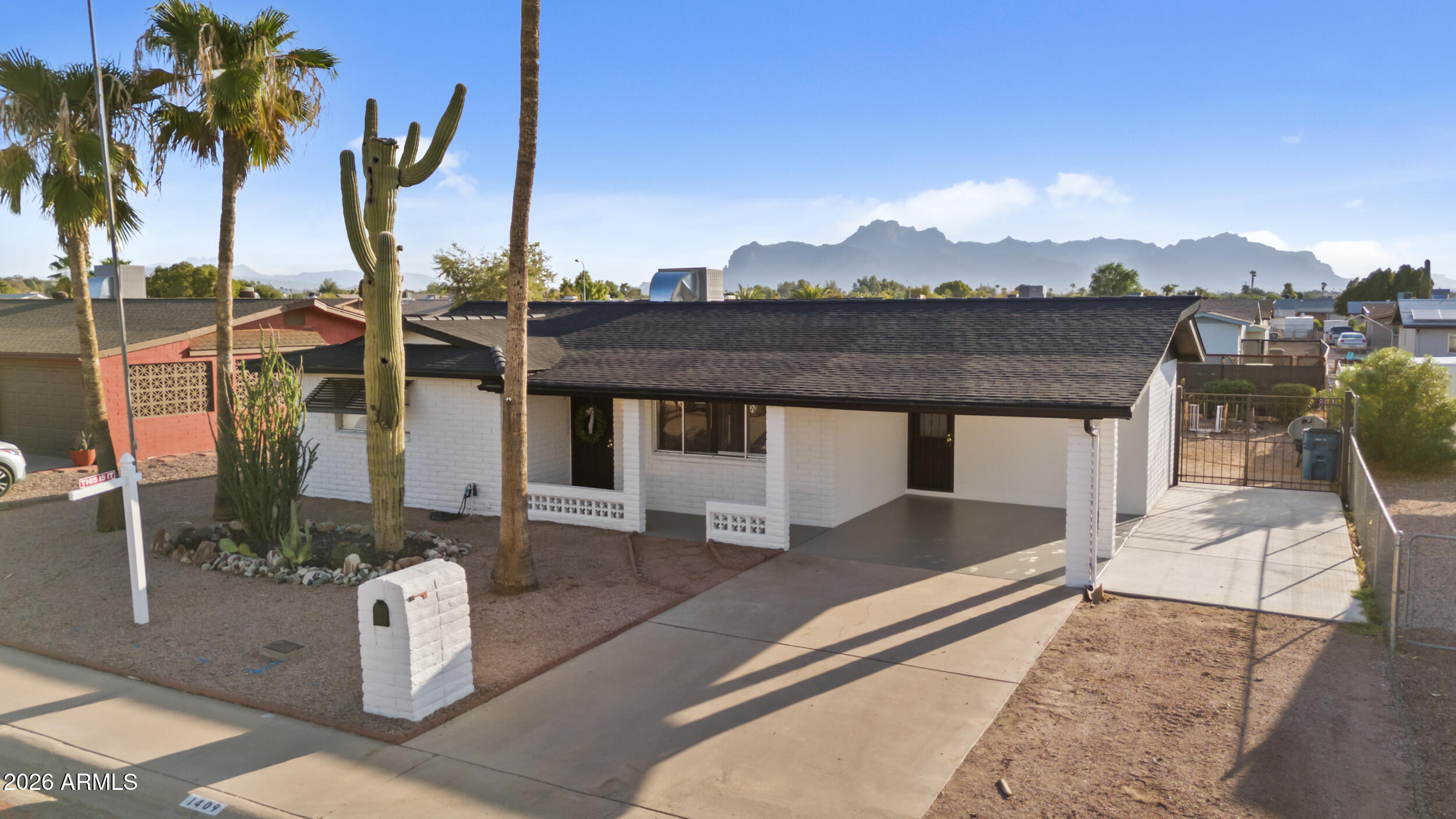 1409 S OCOTILLO Drive