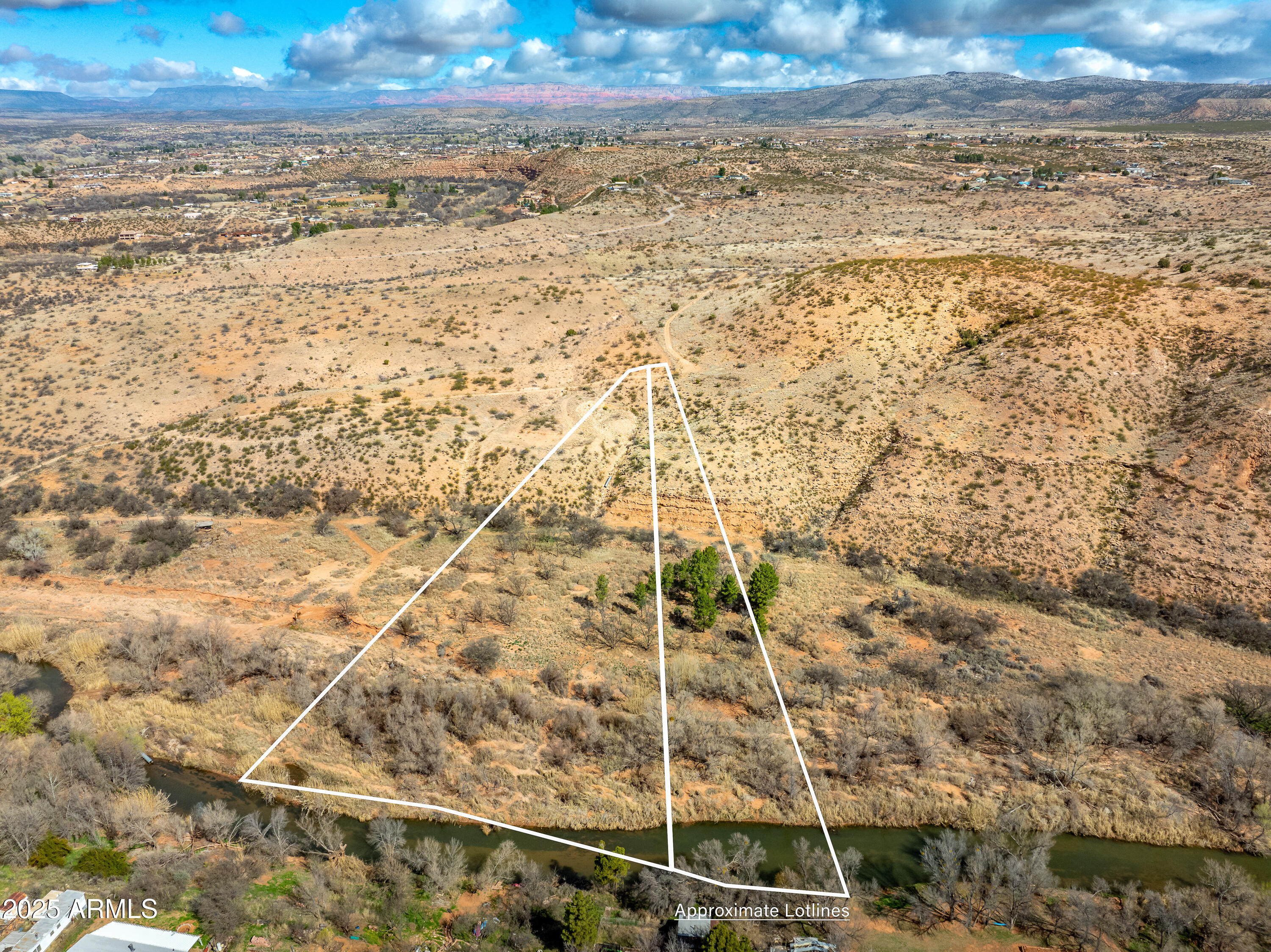 Under 5 Acres - Land