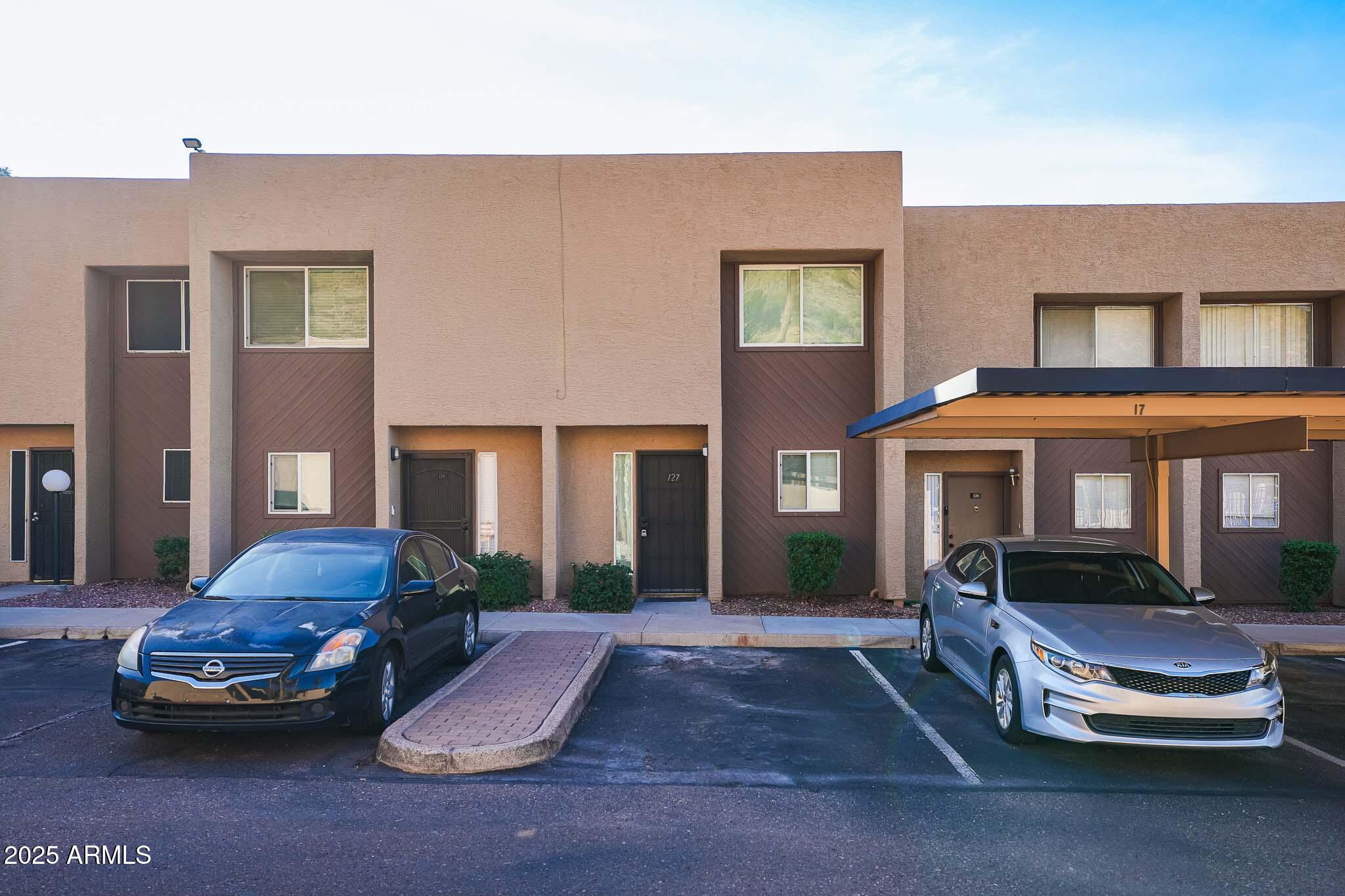 1601 W SUNNYSIDE Drive 127