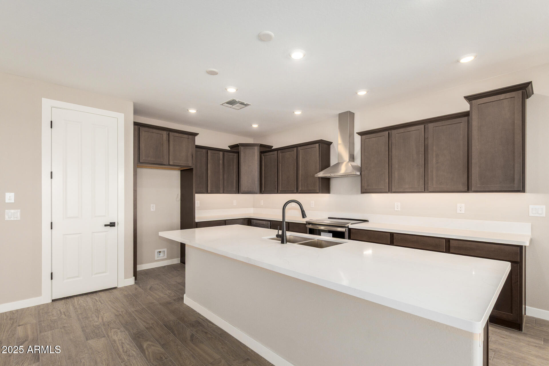 1271 E Ridgerock Loop