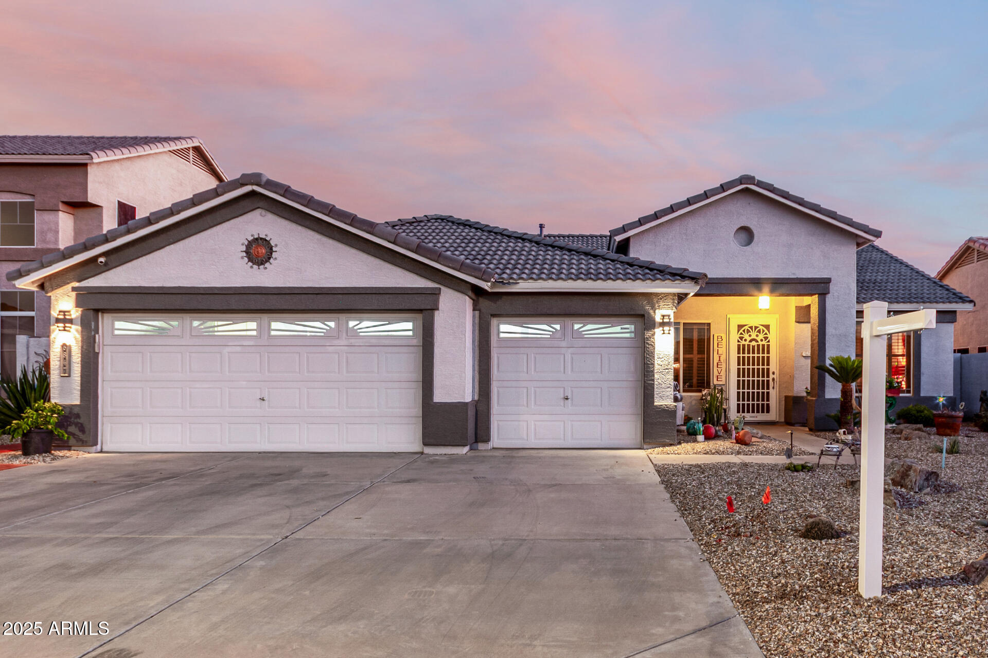 6847 W EL CORTEZ Place