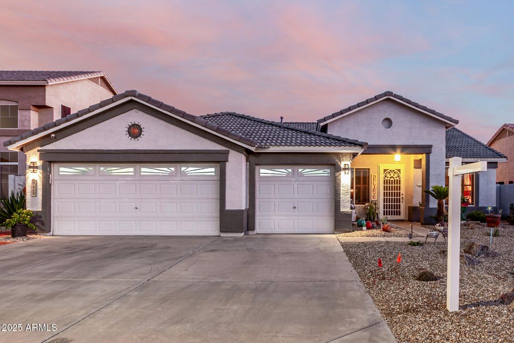 Photo of 6847 W El Cortez Place, Peoria, AZ 85383 (MLS # 6915998)