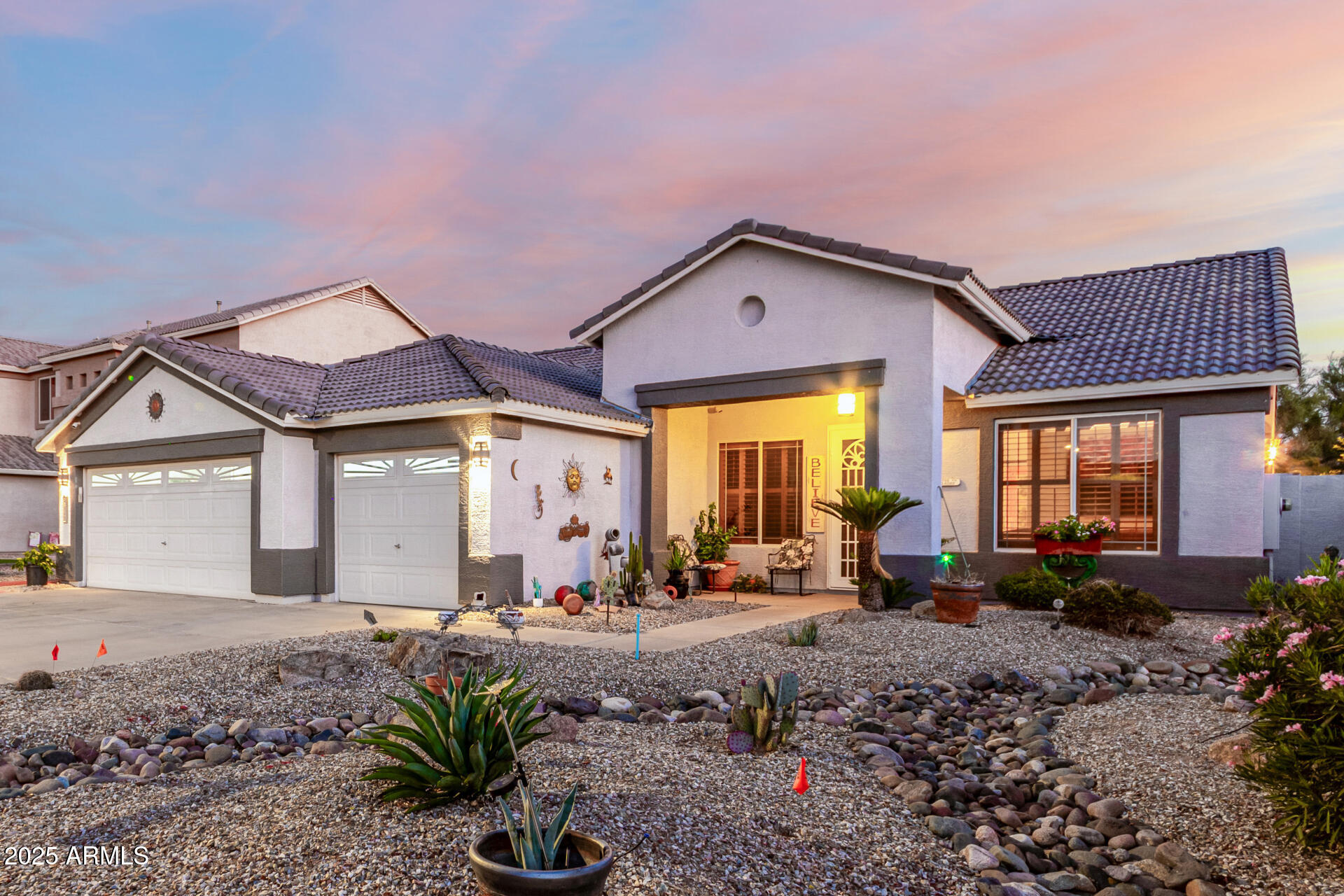 6847 W EL CORTEZ Place