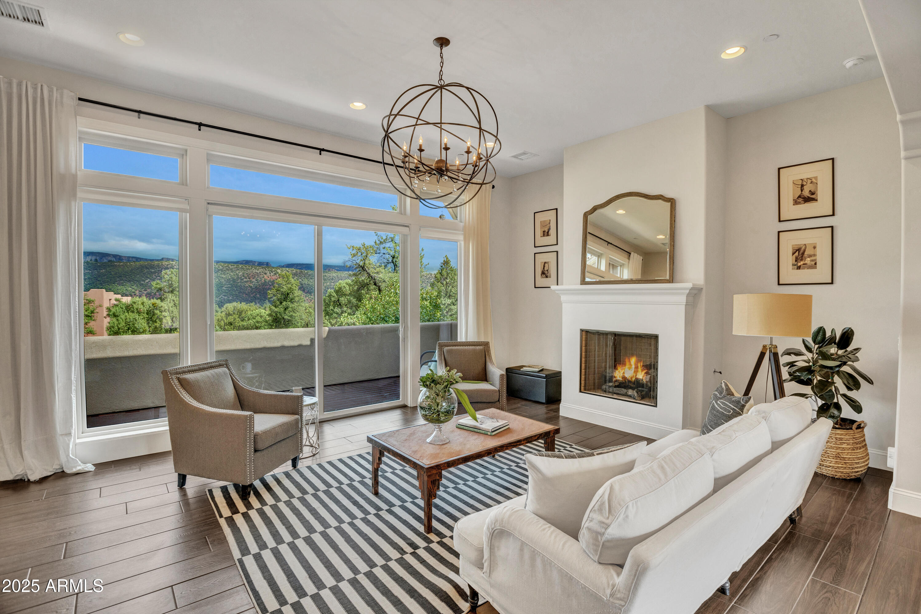 160 Salido Del Sol --