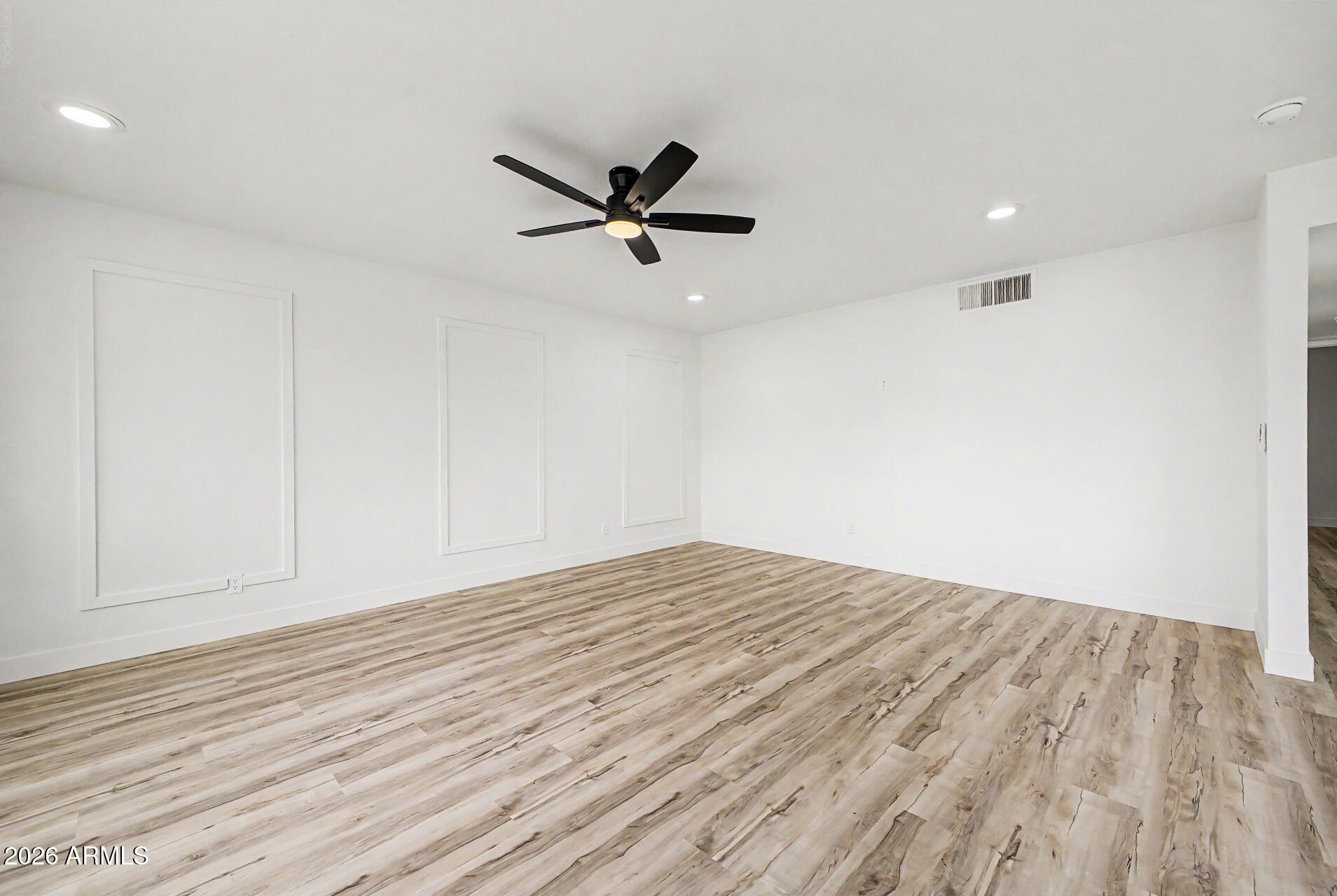 2344 W CHOLLA Street