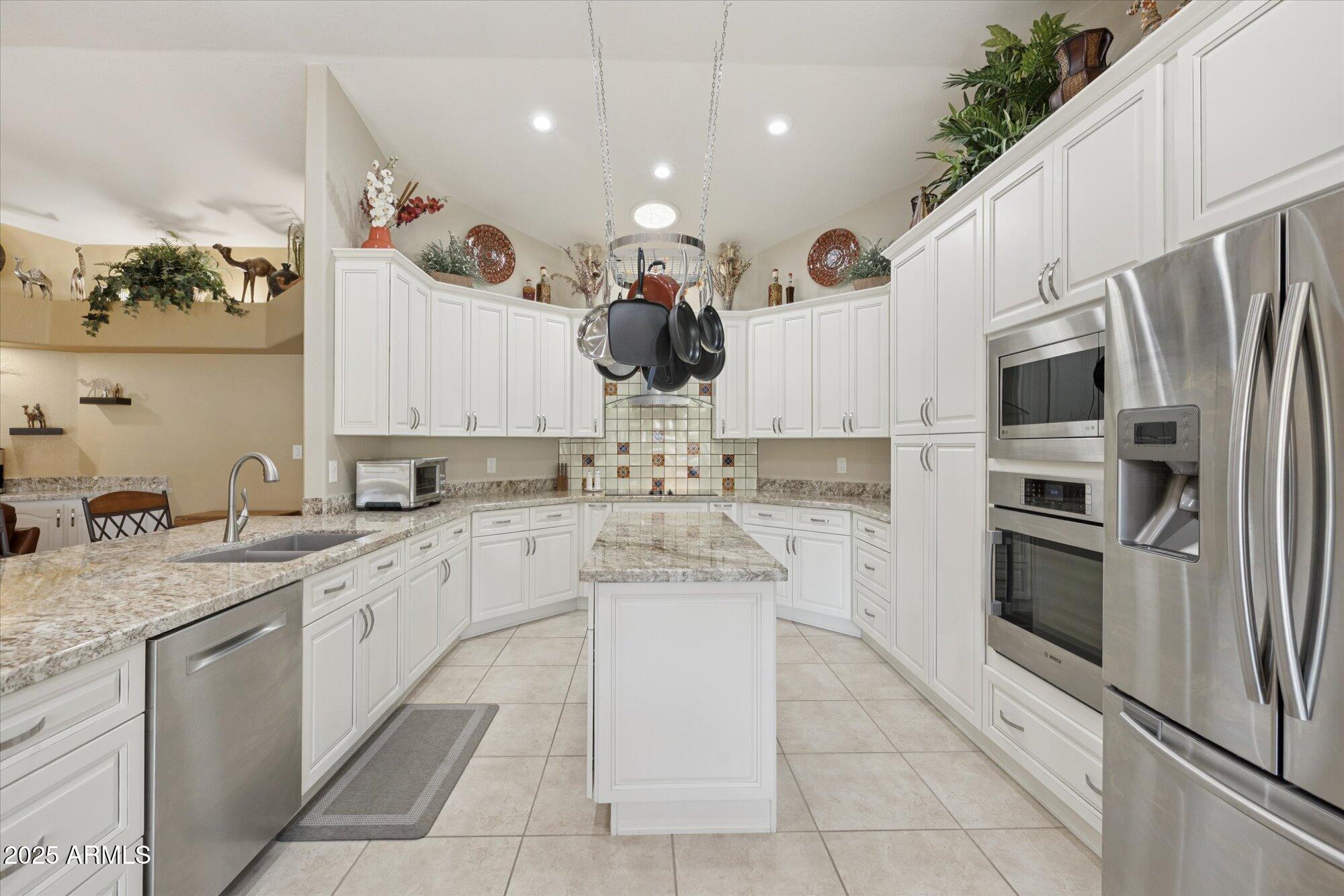 Phoenix, Arizona 85022, United States, 3 Bedrooms Bedrooms, ,2 BathroomsBathrooms,Residential,Active,220293