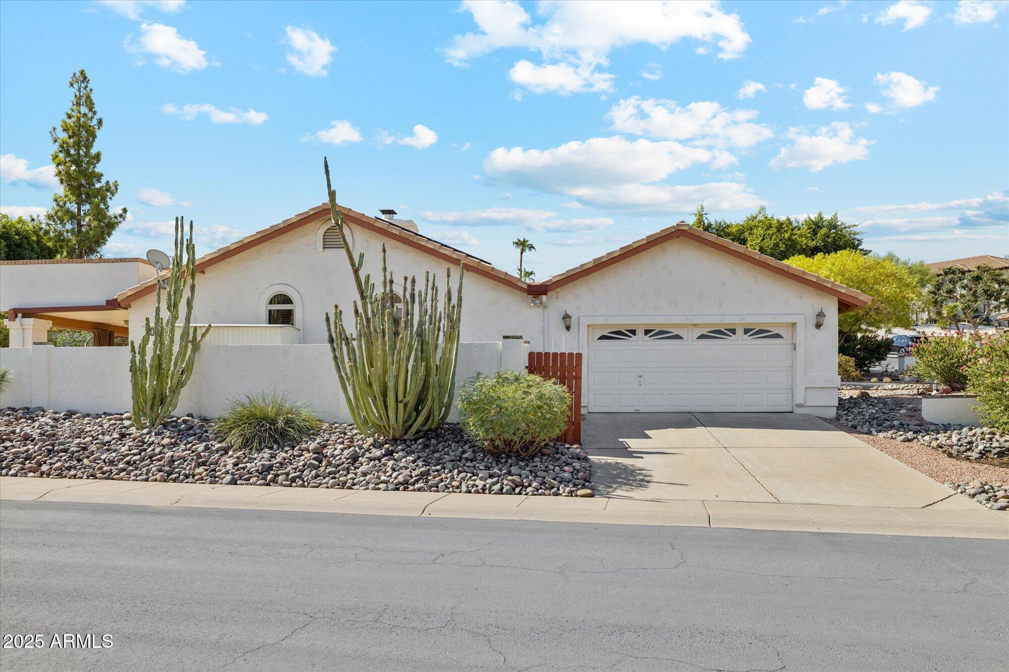 Phoenix, Arizona 85022, United States, 3 Bedrooms Bedrooms, ,2 BathroomsBathrooms,Residential,Active,220293