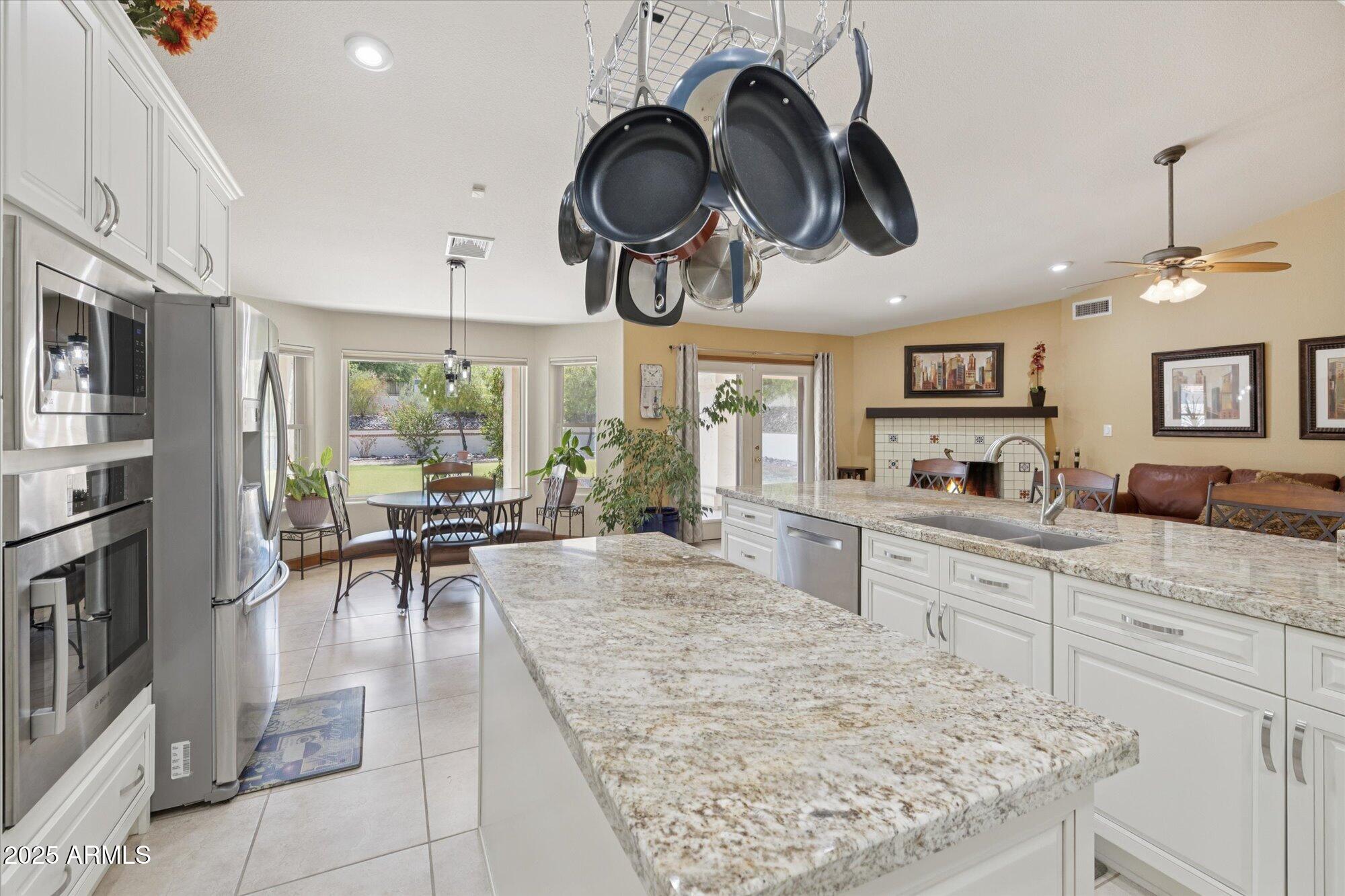 Phoenix, Arizona 85022, United States, 3 Bedrooms Bedrooms, ,2 BathroomsBathrooms,Residential,Active,220293