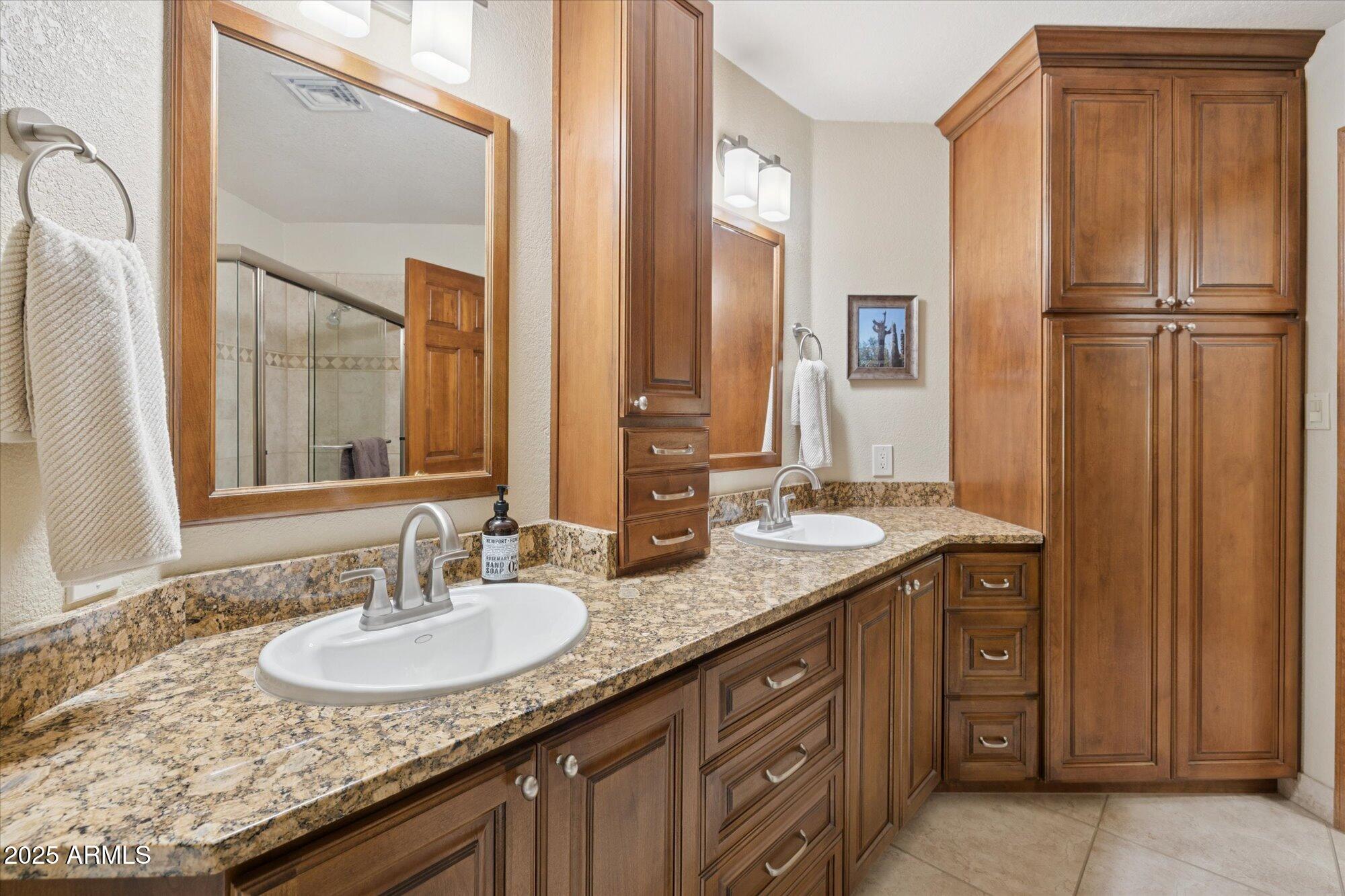 Phoenix, Arizona 85022, United States, 3 Bedrooms Bedrooms, ,2 BathroomsBathrooms,Residential,Active,220293