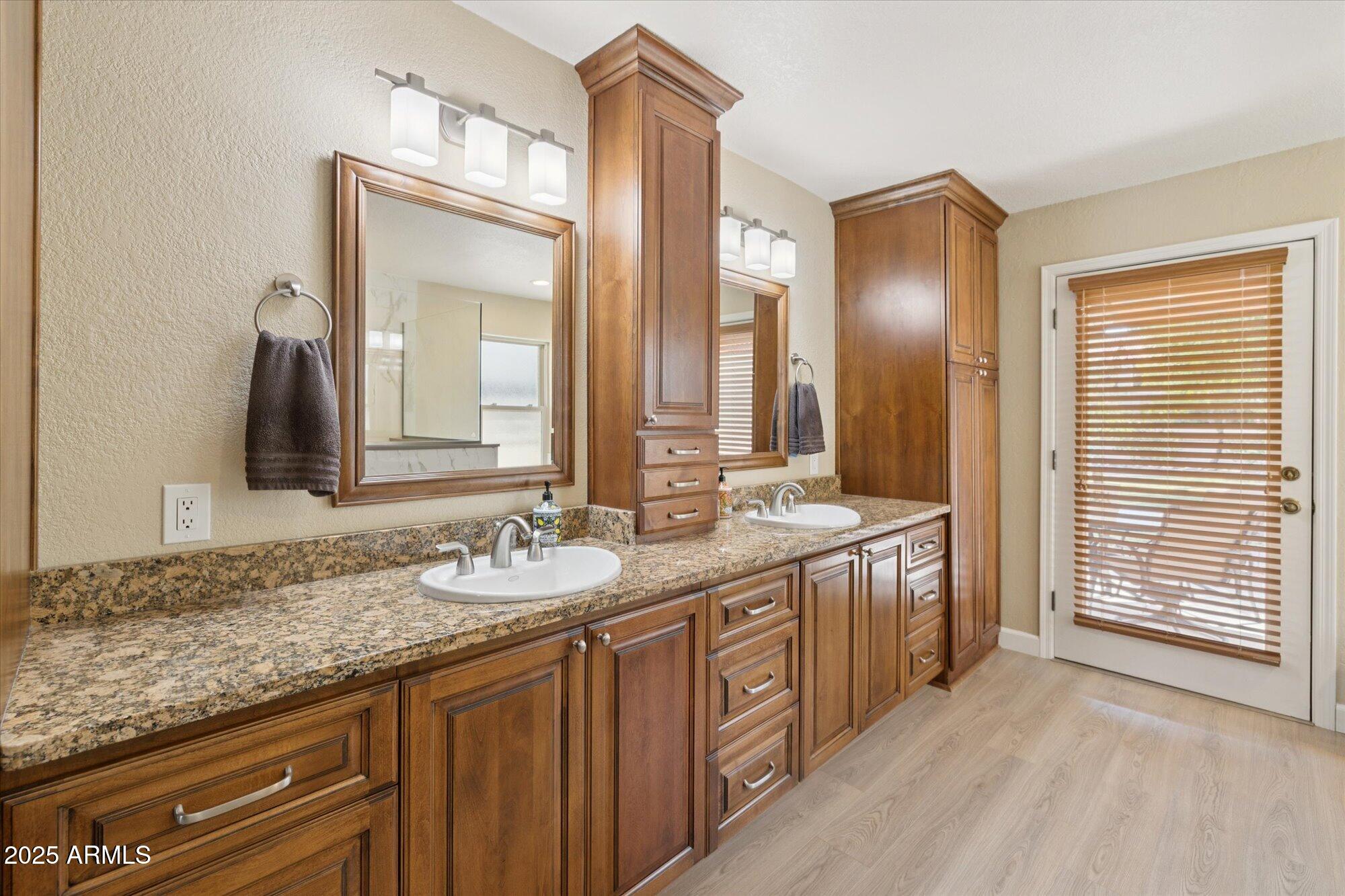 Phoenix, Arizona 85022, United States, 3 Bedrooms Bedrooms, ,2 BathroomsBathrooms,Residential,Active,220293