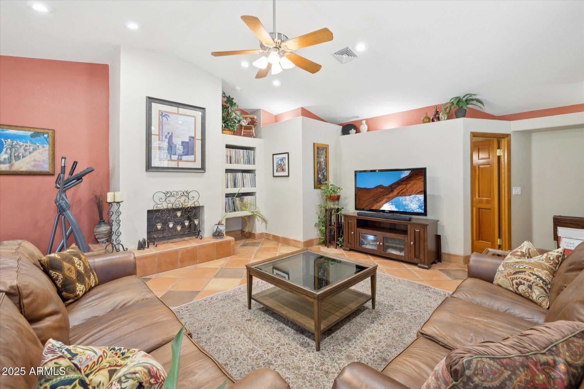 Phoenix, Arizona 85022, United States, 3 Bedrooms Bedrooms, ,2 BathroomsBathrooms,Residential,Active,220293