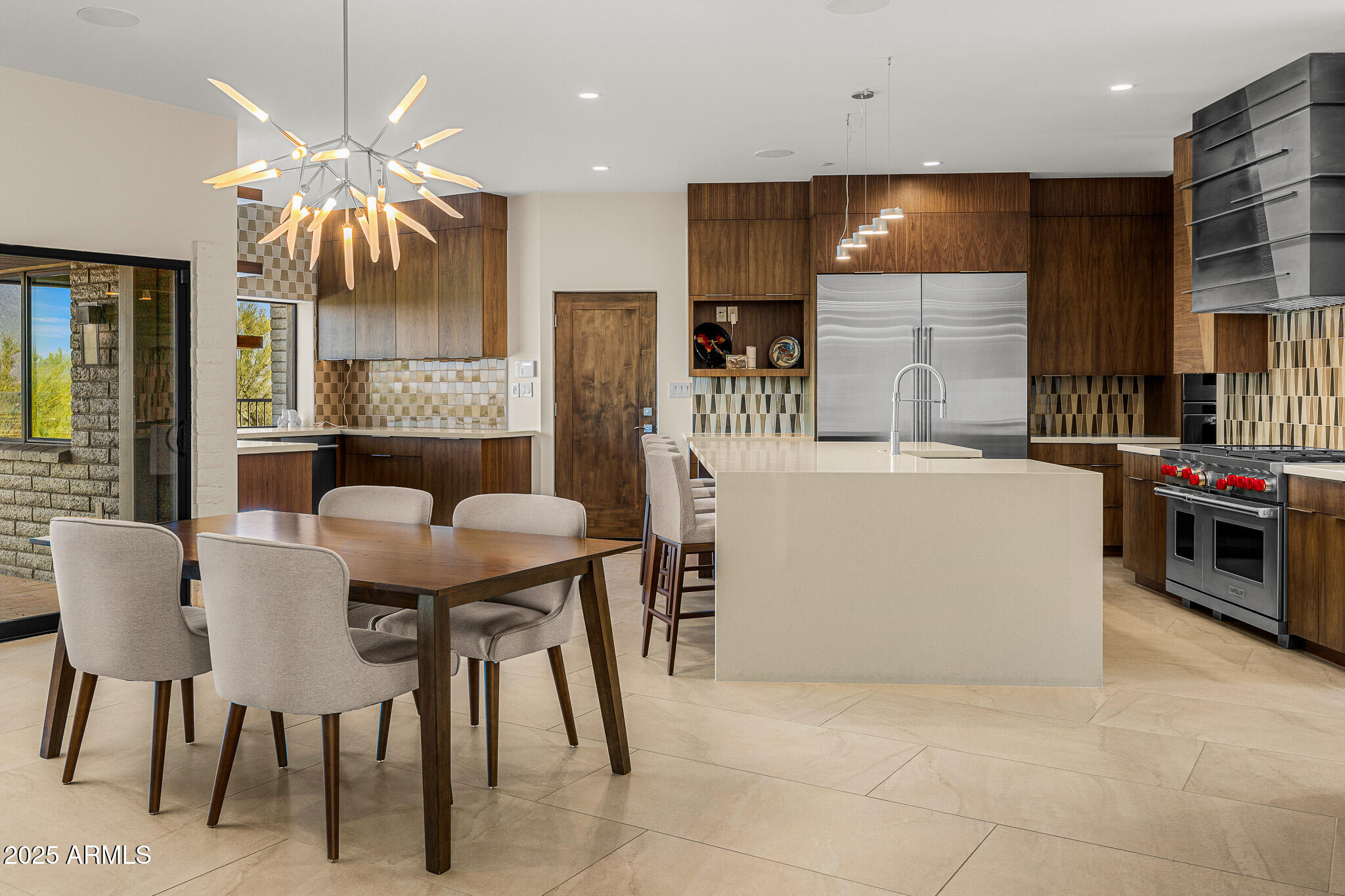 6331 E Hummingbird Lane