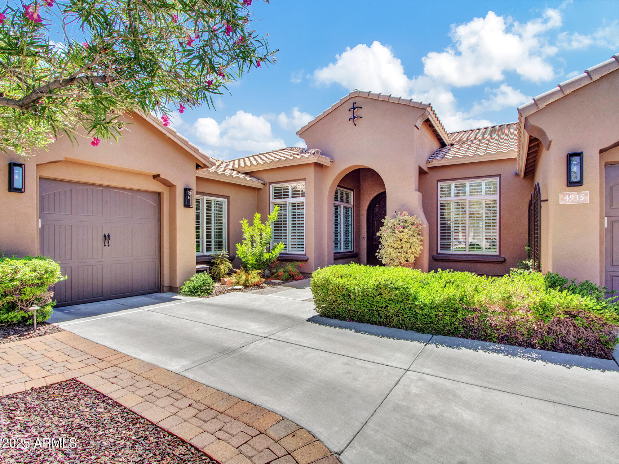 4935 W LARIAT Lane
