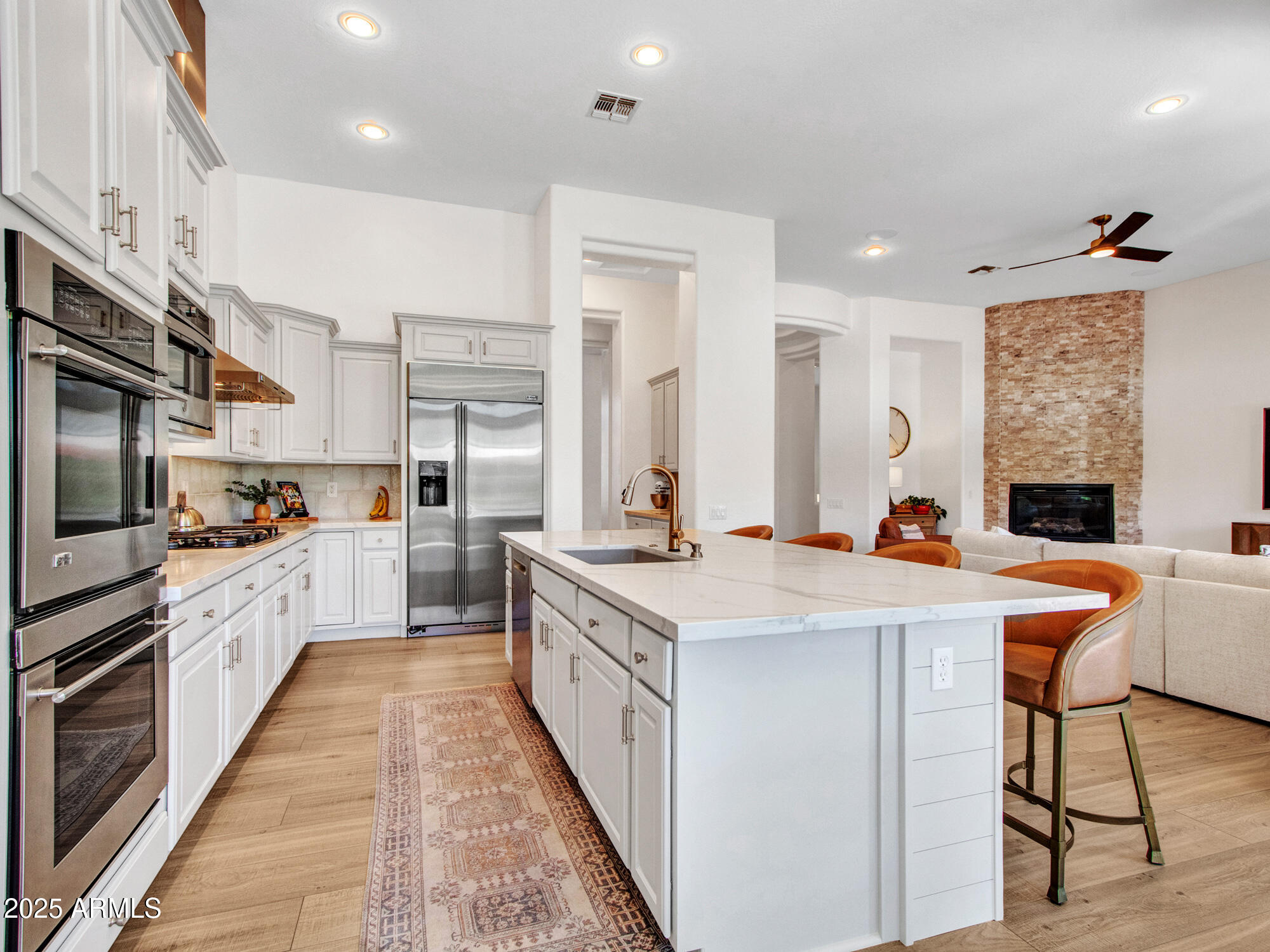 4935 W LARIAT Lane
