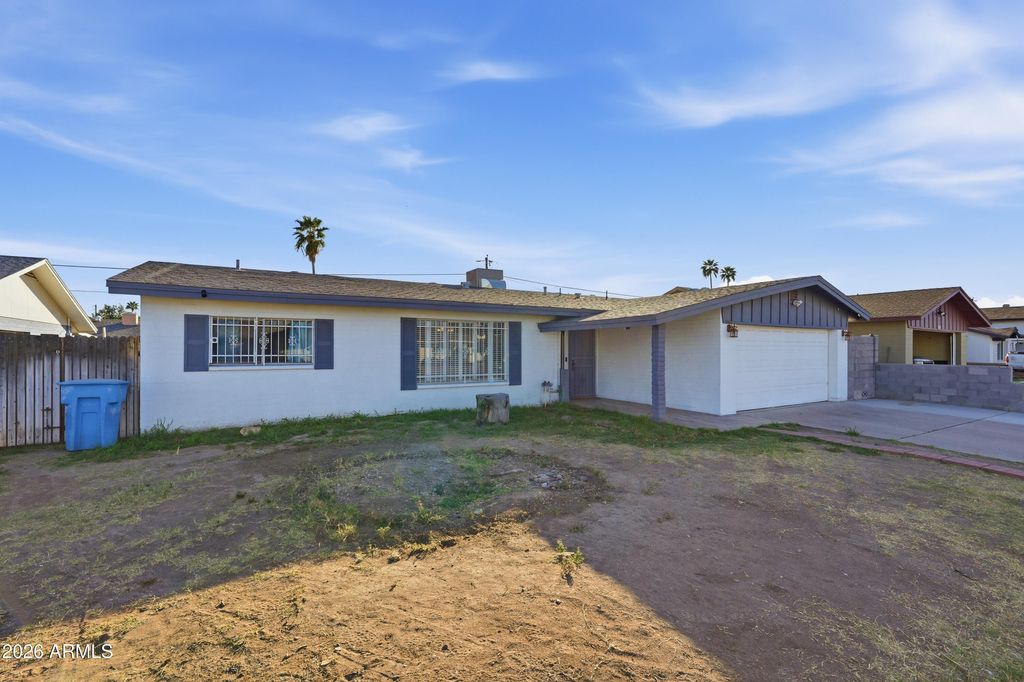 Photo of 4045 W Montebello Avenue, Phoenix, AZ 85019 (MLS # 6998574)