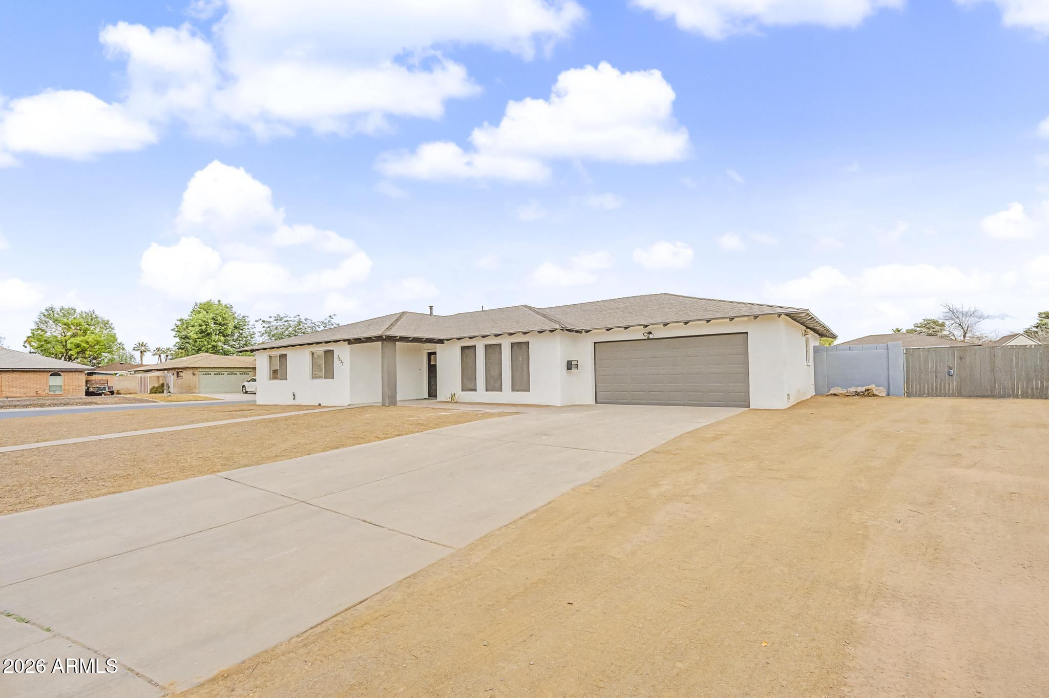 2037 E RIVIERA Drive