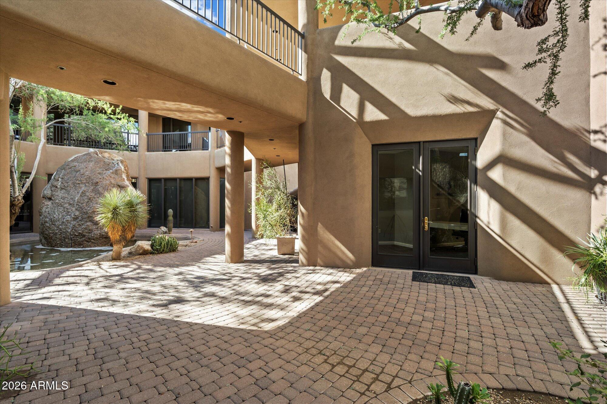 8712 E VISTA BONITA Drive