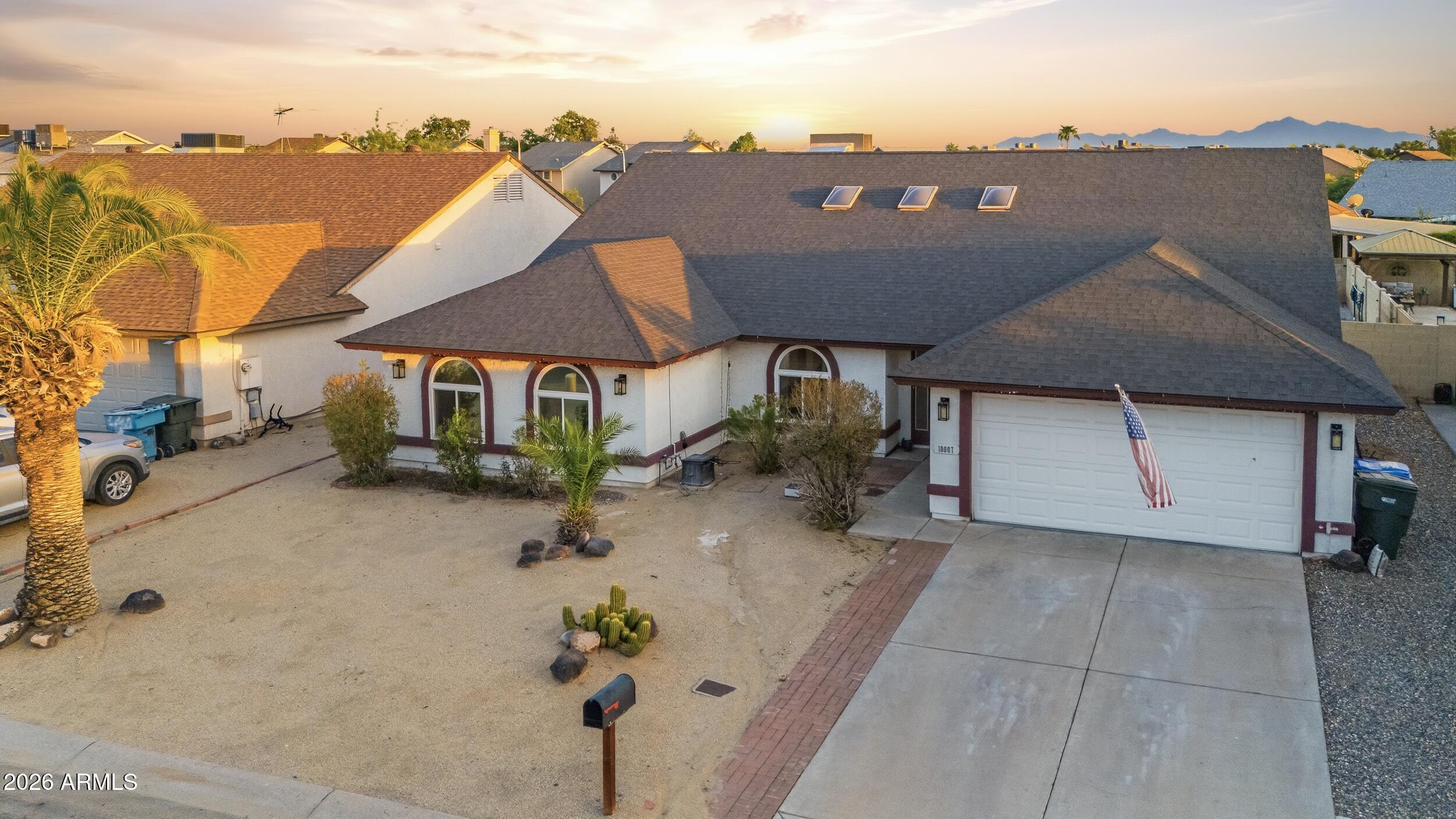 10007 W MEADOWBROOK Avenue