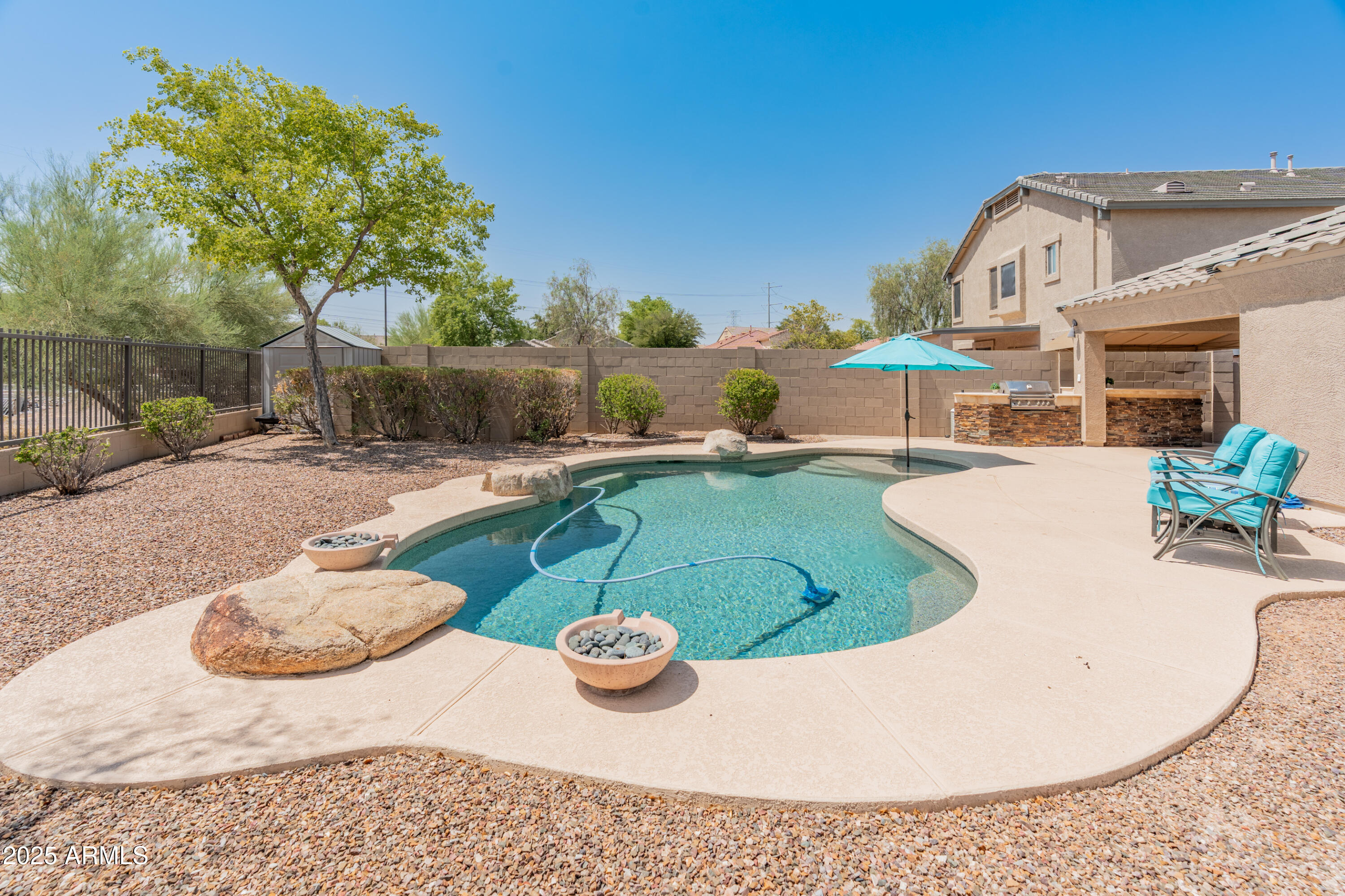 2911 E Quiet Hollow Lane