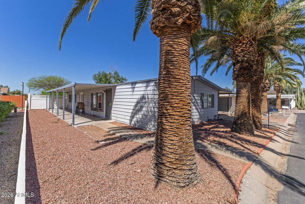 Photo of 16208 N 35th Place, Phoenix, AZ 85032 (MLS # 7000469)