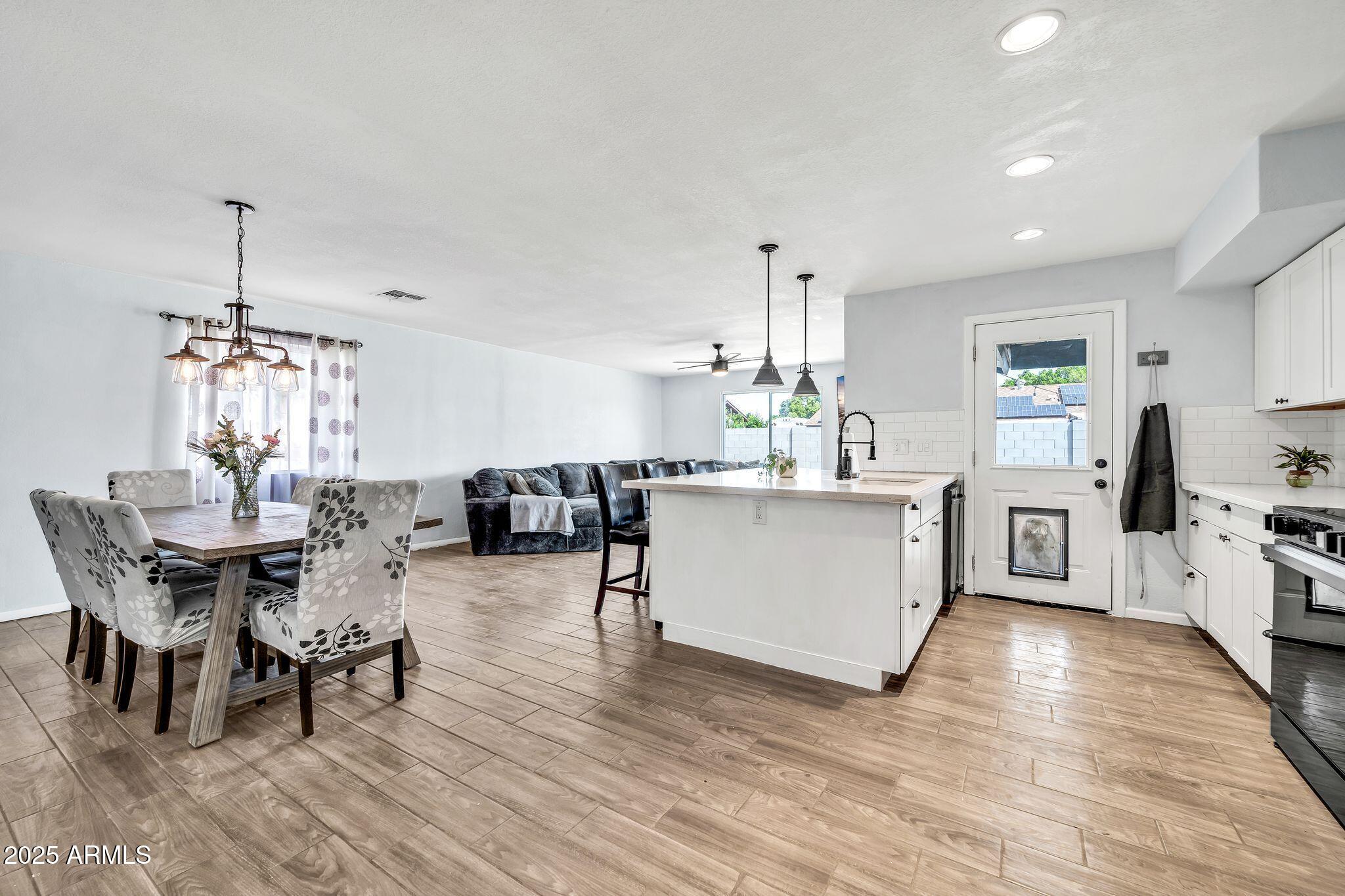 2924 W Anderson Drive