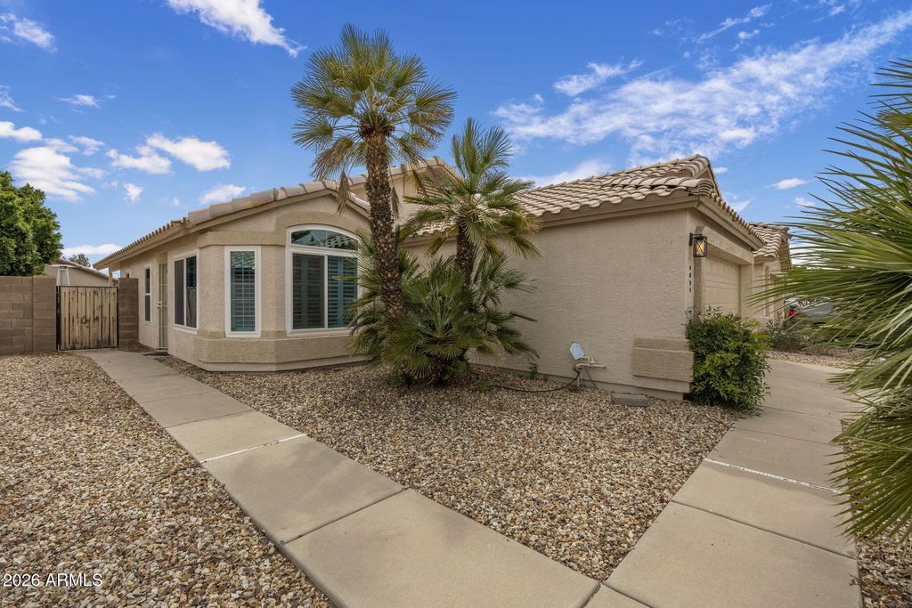 Photo of 4831 W Topeka Drive, Glendale, AZ 85308 (MLS # 7014596)