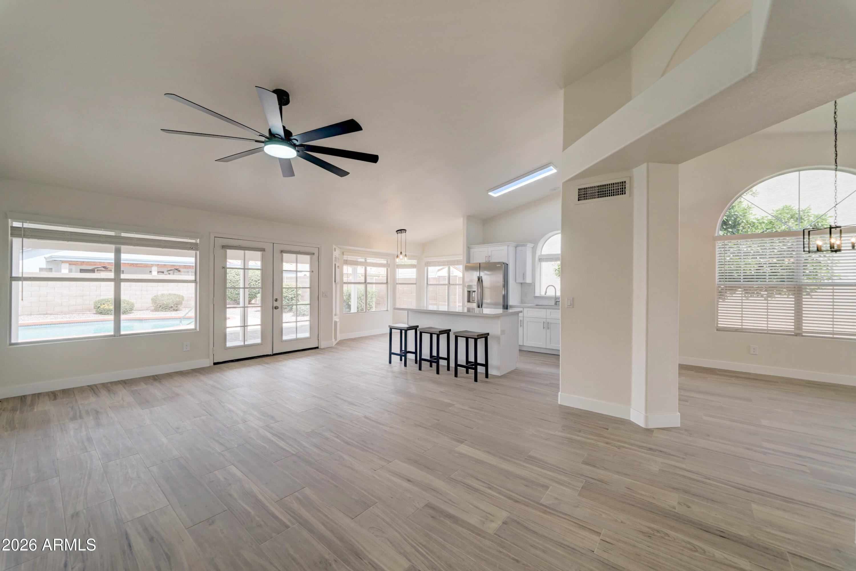 7664 W REDFIELD Road