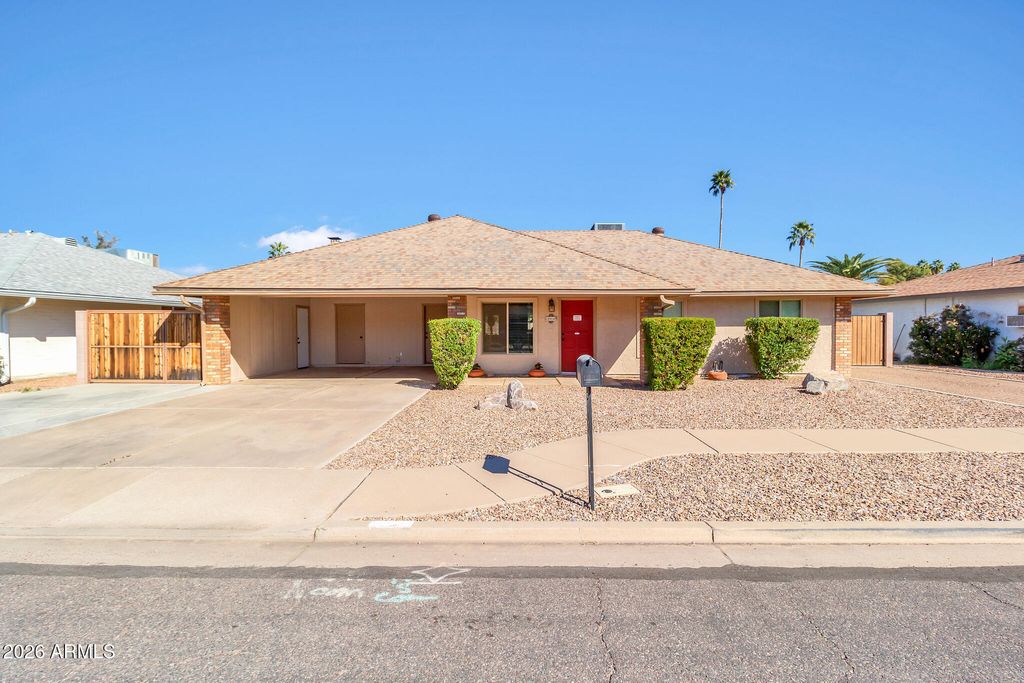 Photo of 1814 W Natal Avenue, Mesa, AZ 85202 (MLS # 6975862)