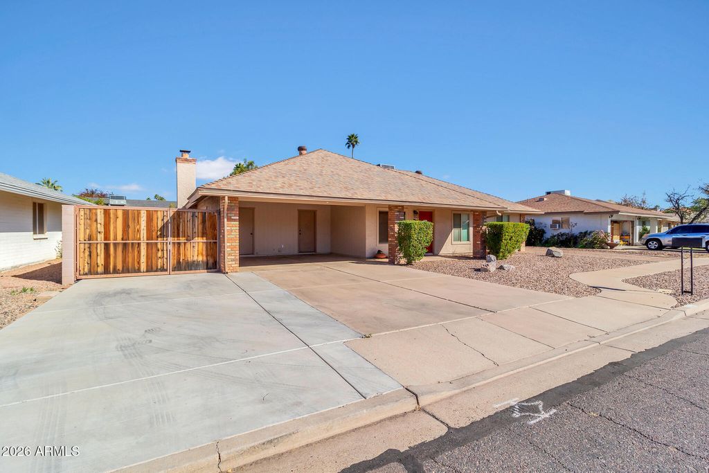 Photo of 1814 W Natal Avenue, Mesa, AZ 85202 (MLS # 6975862)