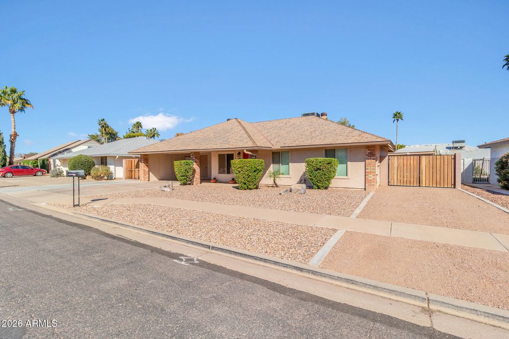 Photo of 1814 W Natal Avenue, Mesa, AZ 85202 (MLS # 6975862)