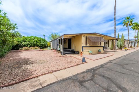 Manufactured Home in Apache Junction AZ 11425 UNIVERSITY Drive.jpg