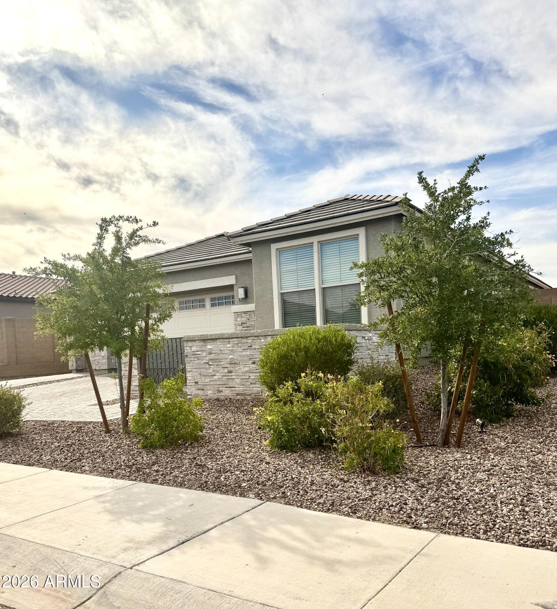 19818 W MARSHALL Avenue