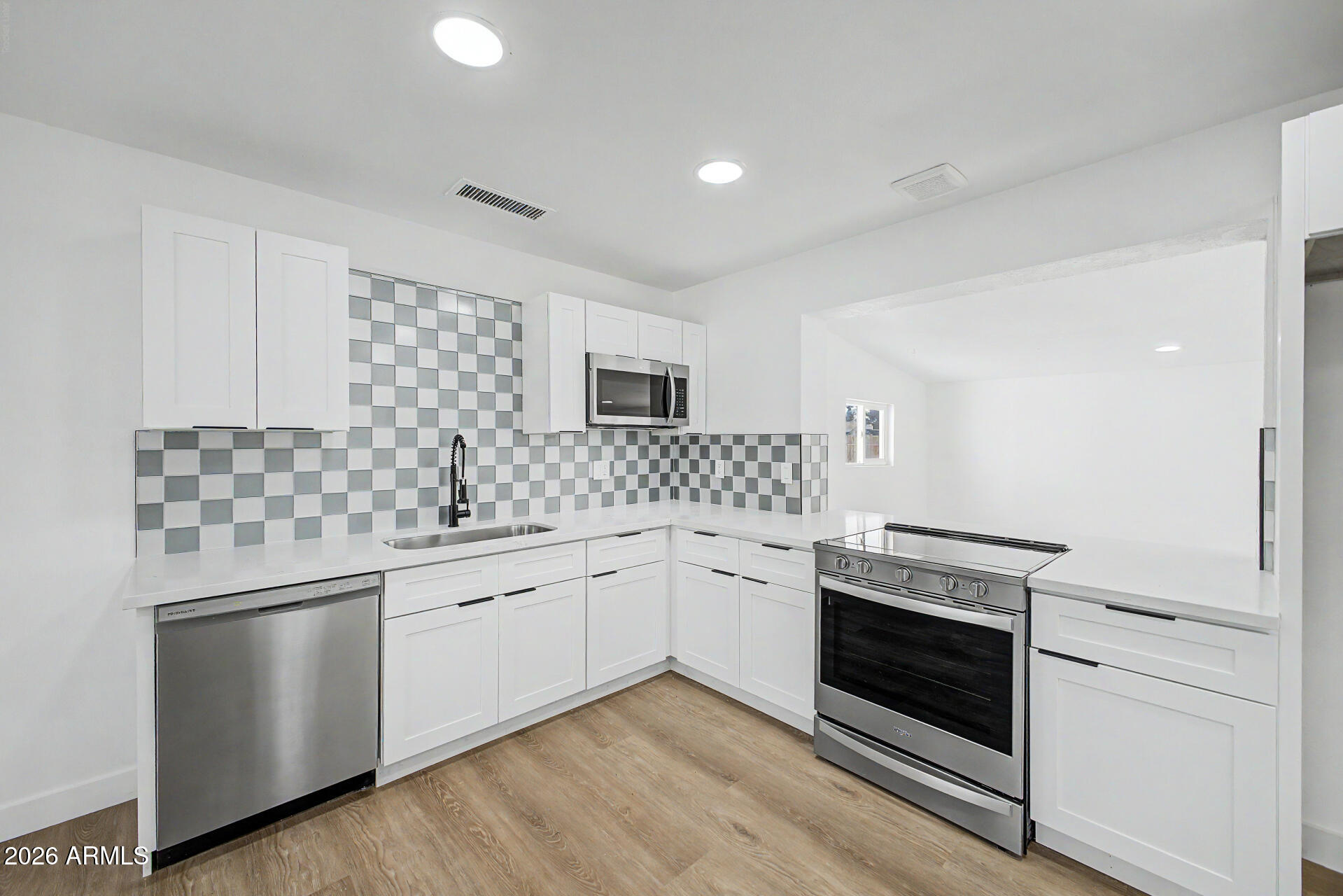 6220 S 46TH Place