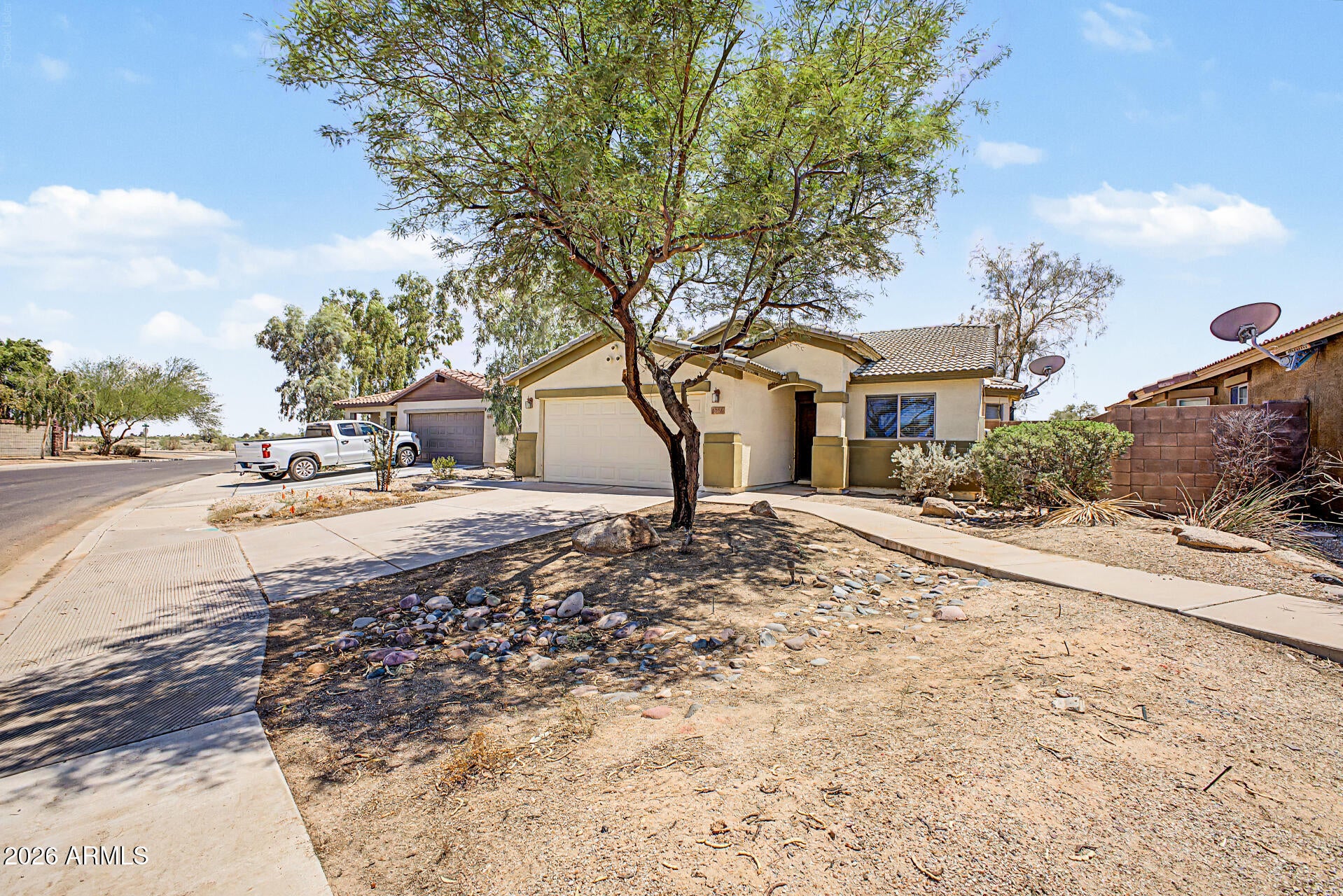1051 W SAWGRASS Trail
