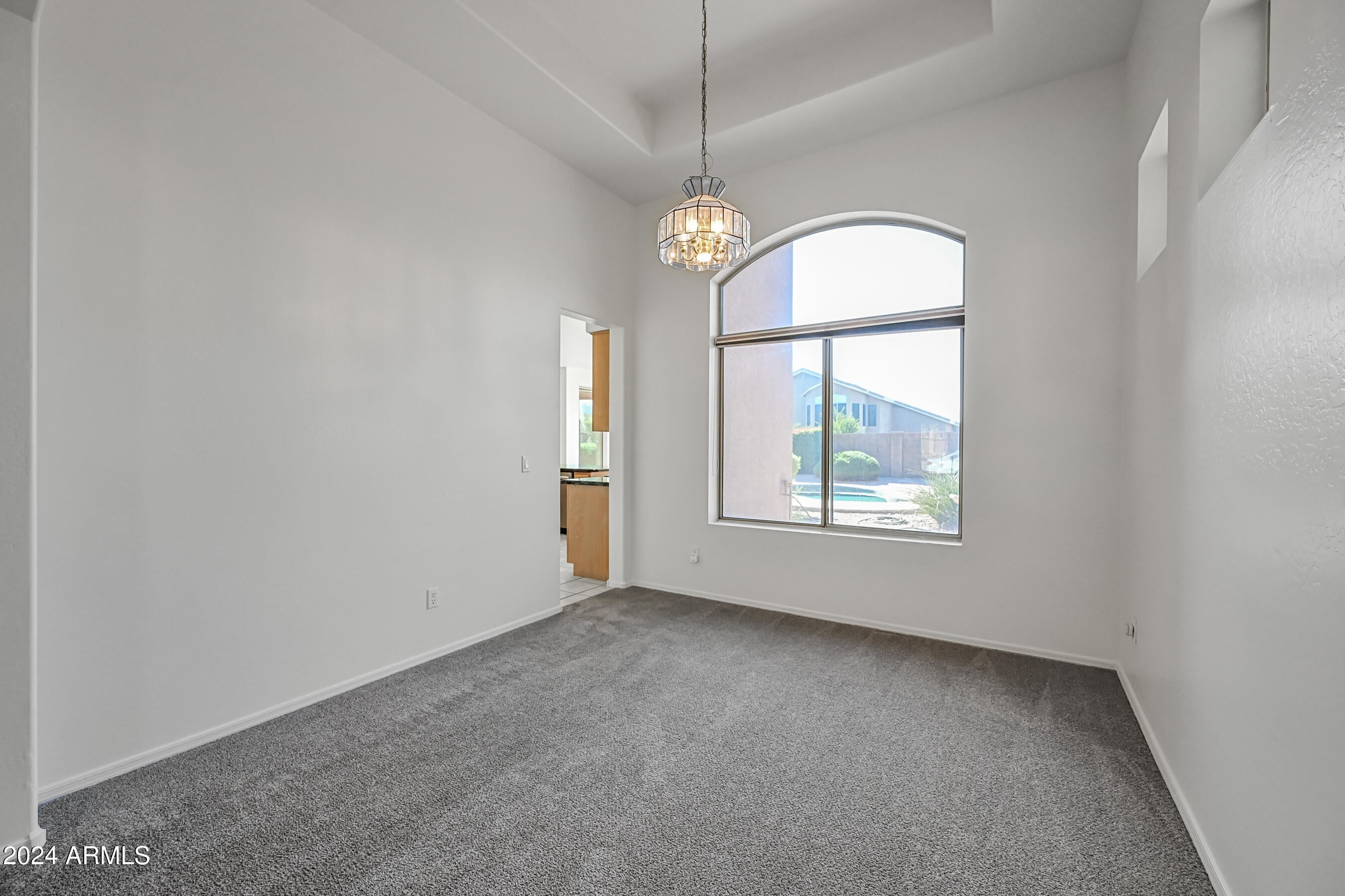 4633 E Robin Lane
