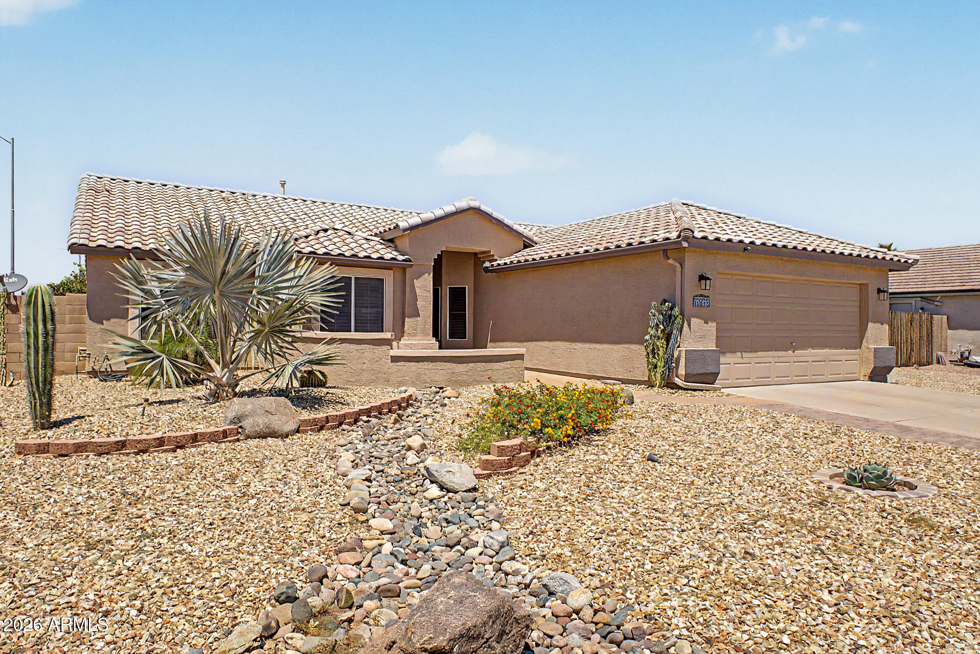 10852 W HARMONY Lane