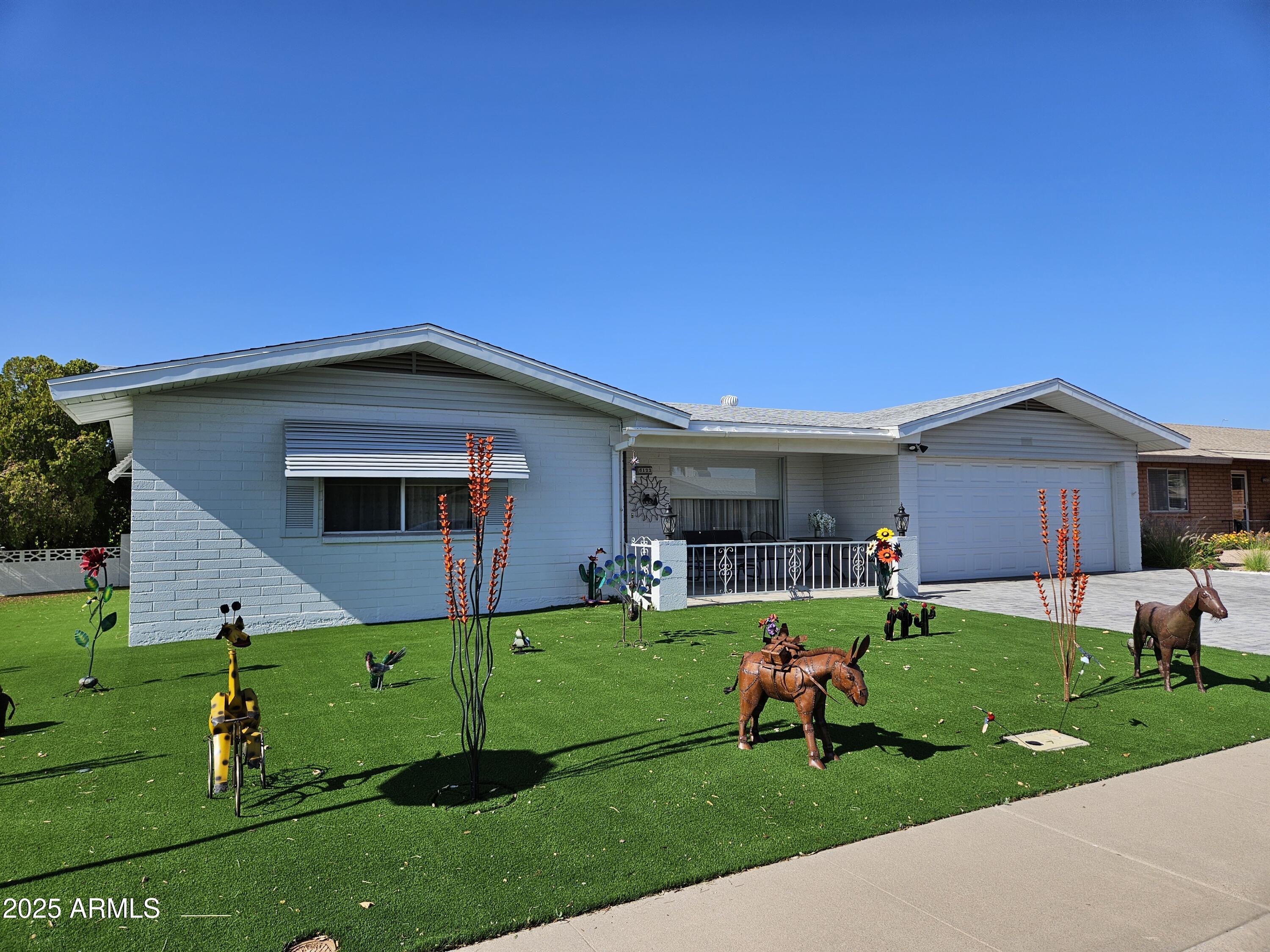 5122 E EMERALD Circle