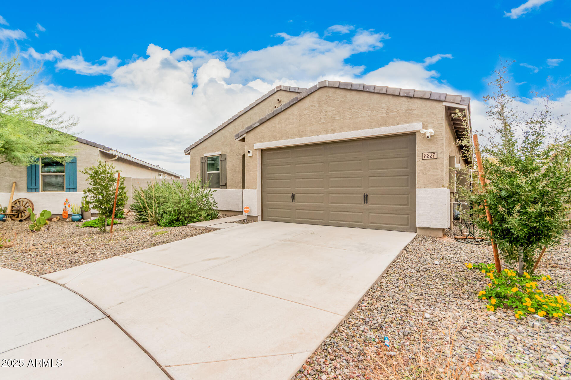 8827 S 67TH Drive