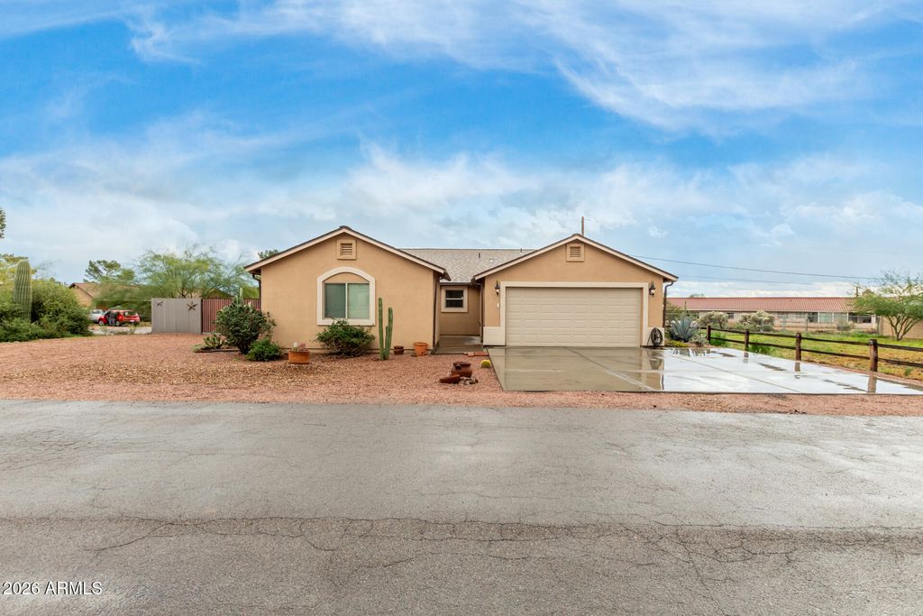 Photo of 10393 E Fortuna Avenue, Gold Canyon, AZ 85118 (MLS # 6966441)