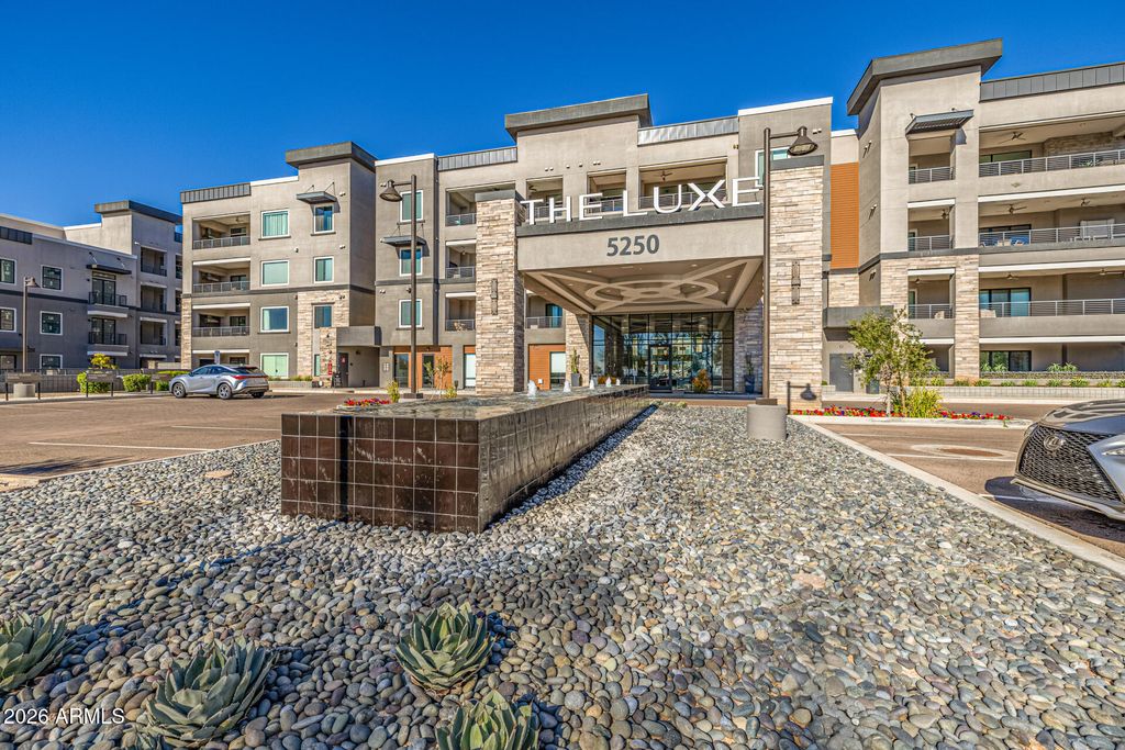 Photo of 5250 E Deer Valley Drive #156, Phoenix, AZ 85054 (MLS # 6973471)