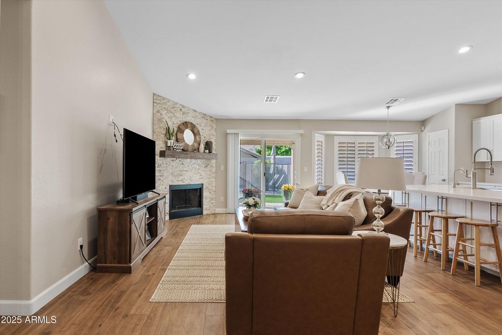 Photo of 940 N Kenwood Lane, Chandler, AZ 85226 (MLS # 6957846)